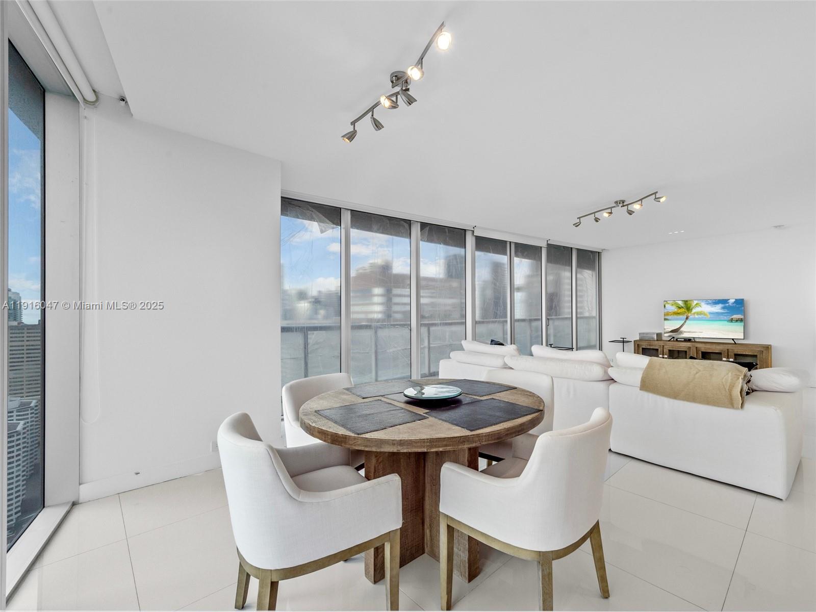 495 Brickell Ave #3801, Miami FL 33131
