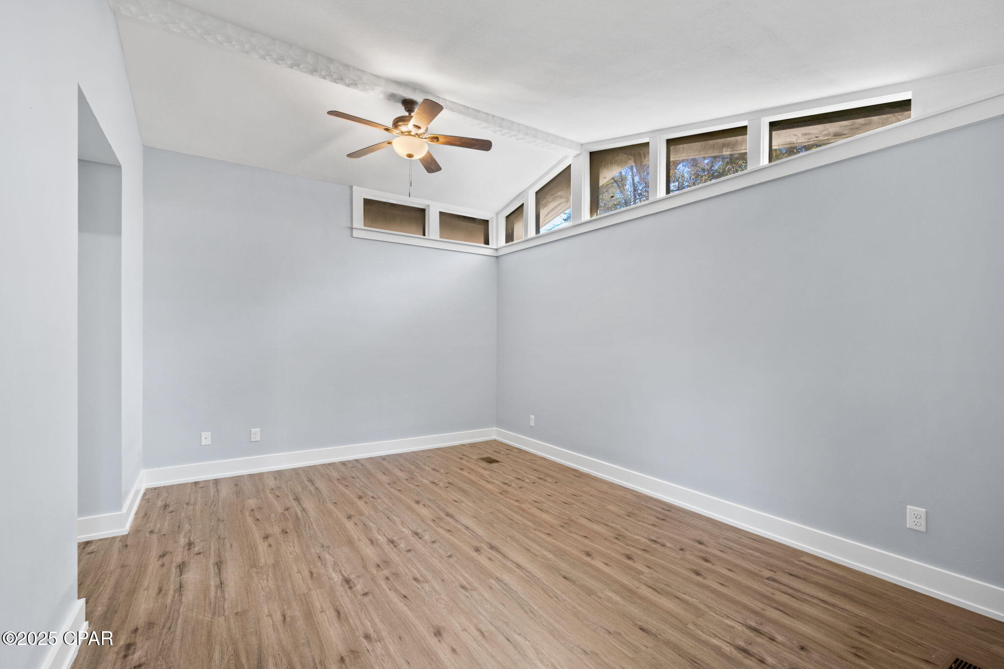 Image 40 For 364 Lister Drive