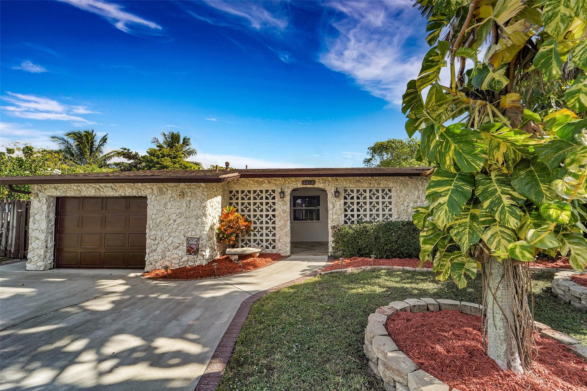 Homes for sale in Sunrise, FL | 2510 Nw 87Th Ln, Sunrise, FL 33322 | MLS# F10537520