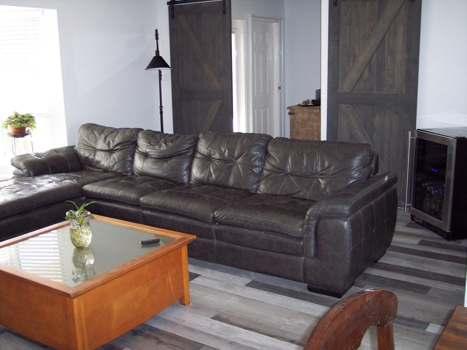 Photo 4 of home located at 9921 NW 38th St, Coral Springs FL