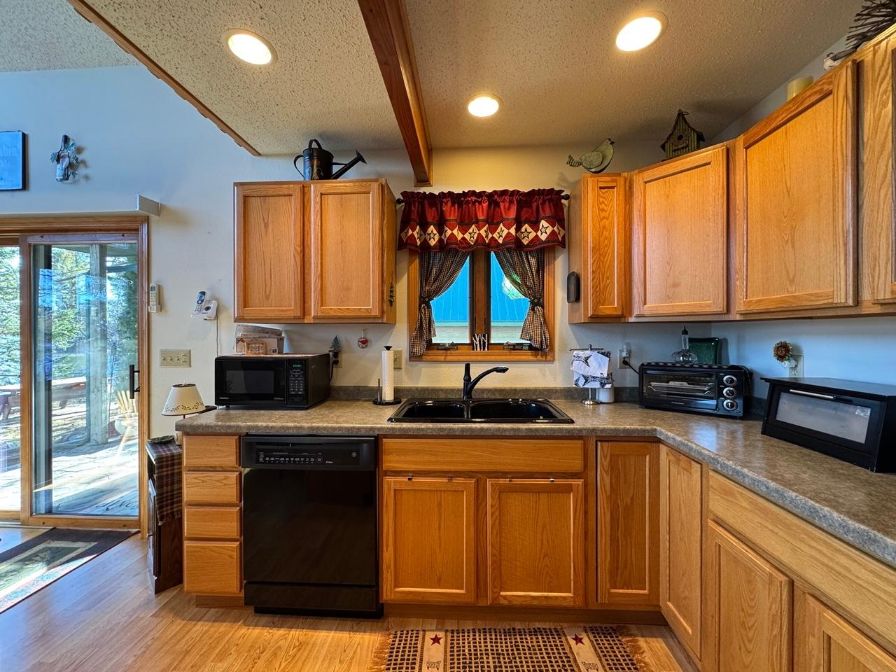 Pine Lake MC Property 7840N Landing Rd Photo 8