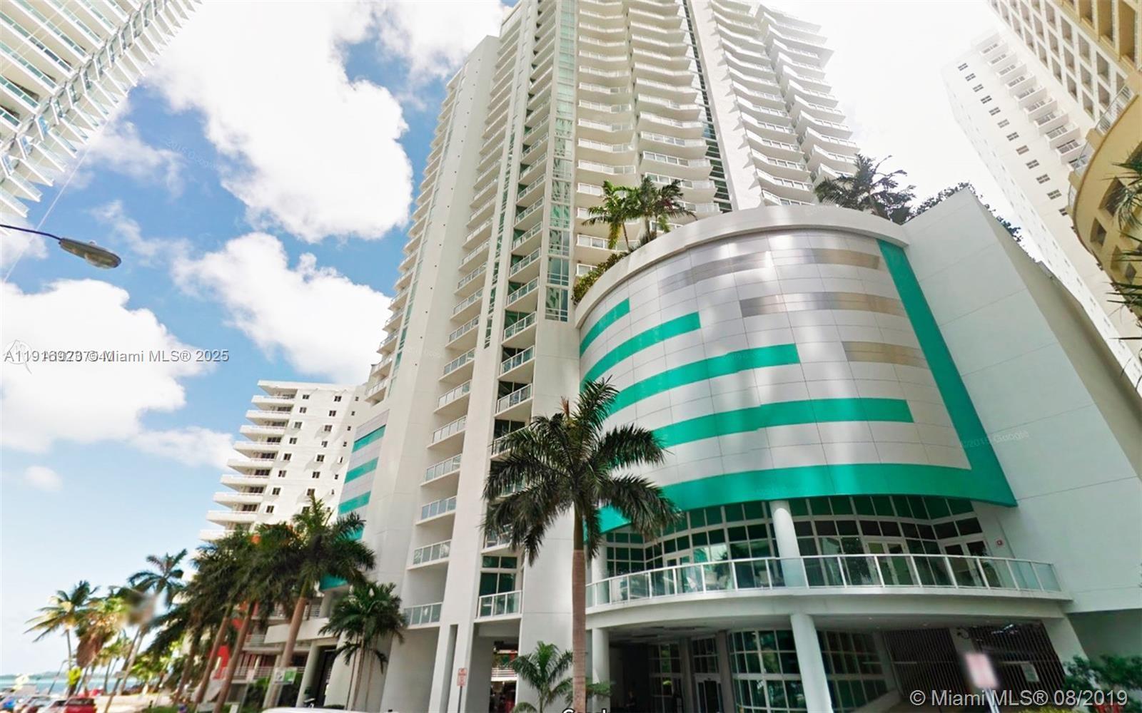 218 SE 14th St #1006, Miami FL 33131