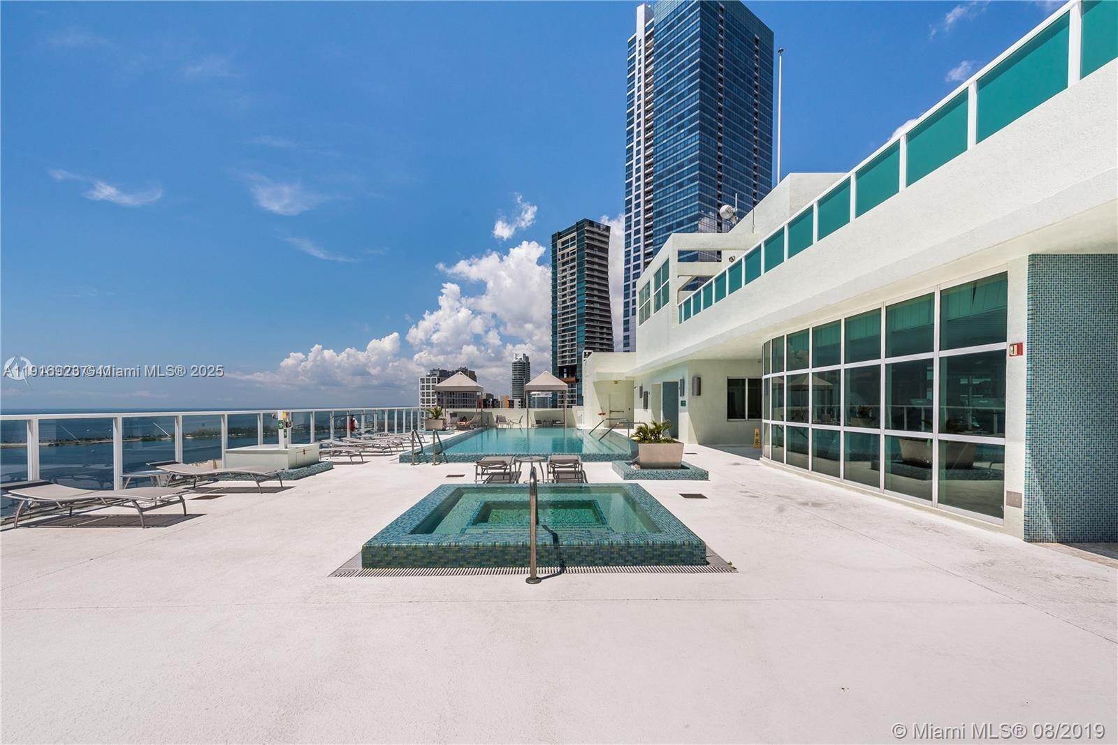 218 SE 14th St #1006, Miami FL 33131