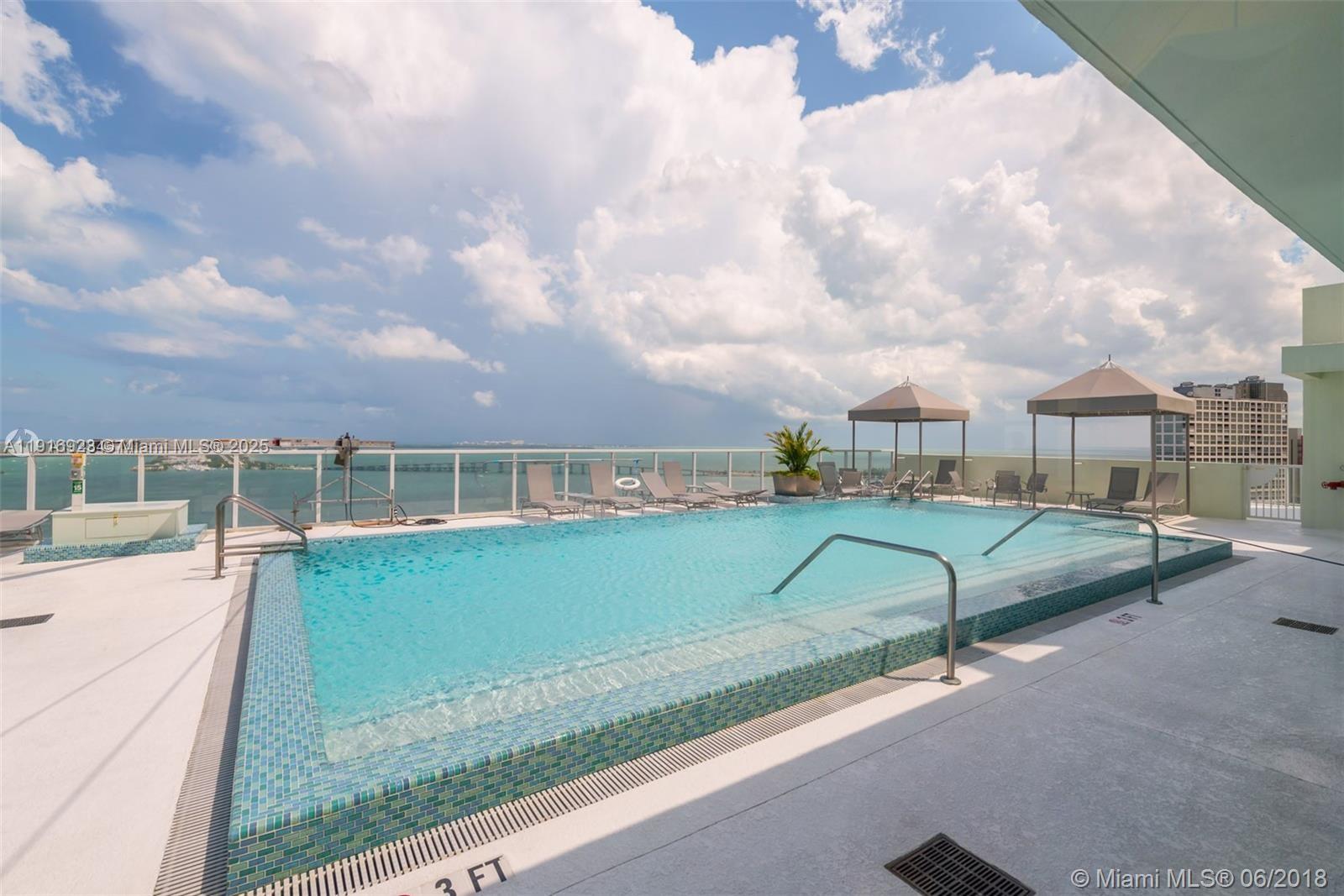 218 SE 14th St #1006, Miami FL 33131