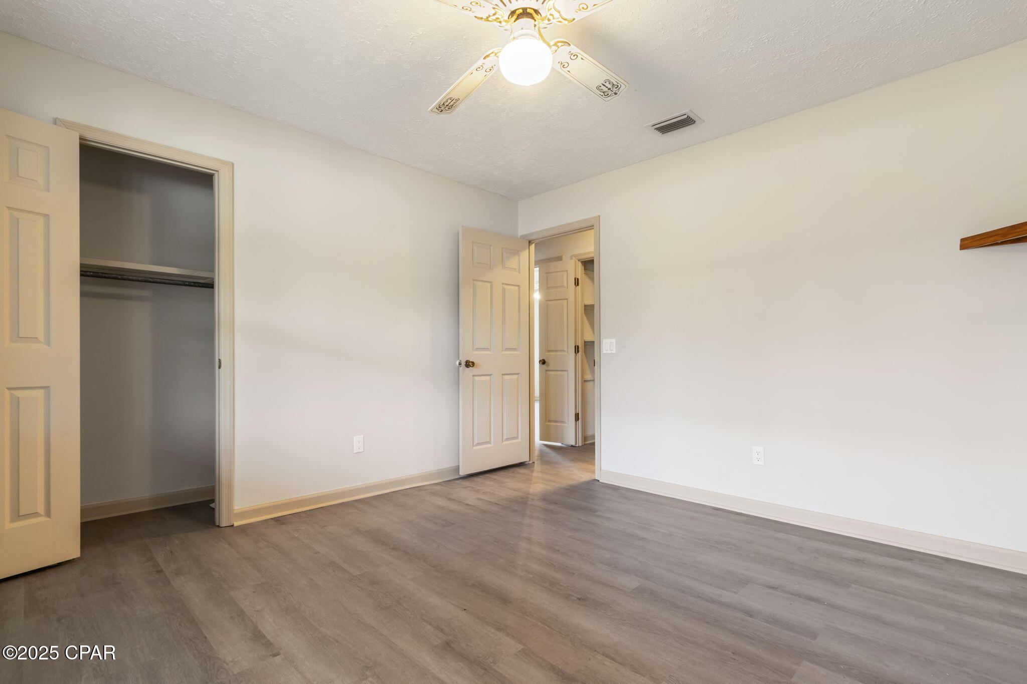 Image 10 For 22875 Parker Lane