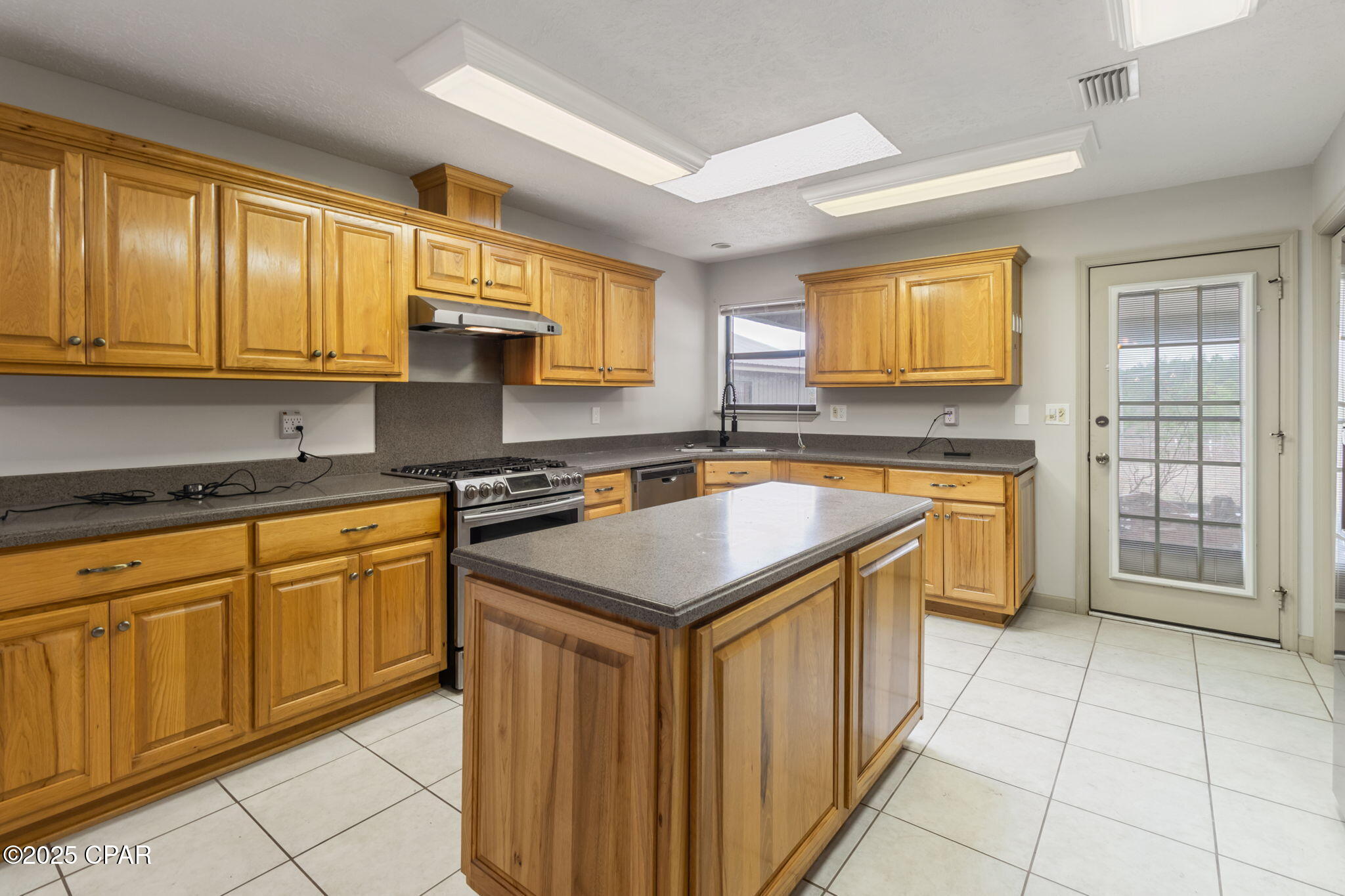 Image 28 For 22875 Parker Lane