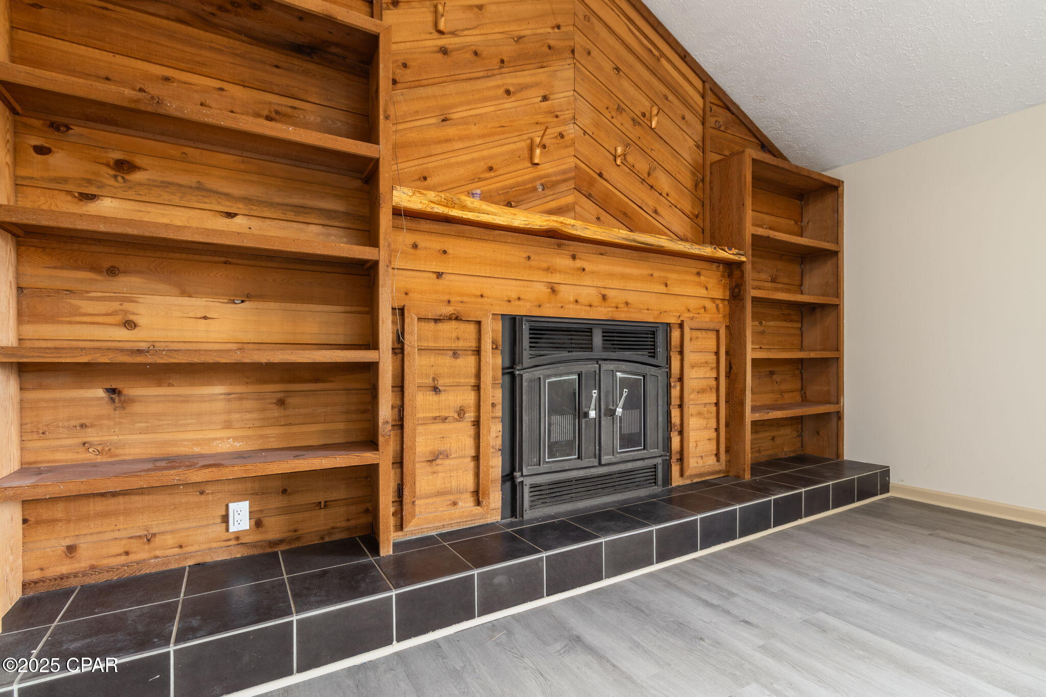 Image 6 For 22875 Parker Lane