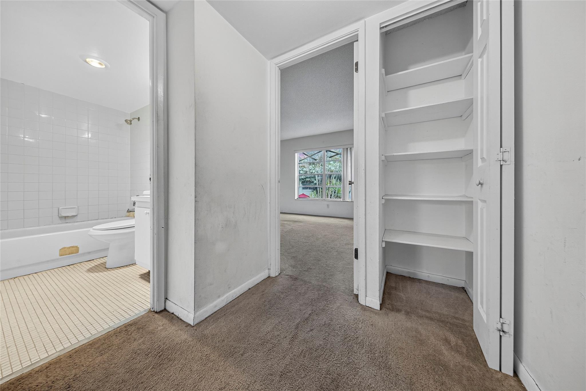 809 W Oakland Park Blvd J5