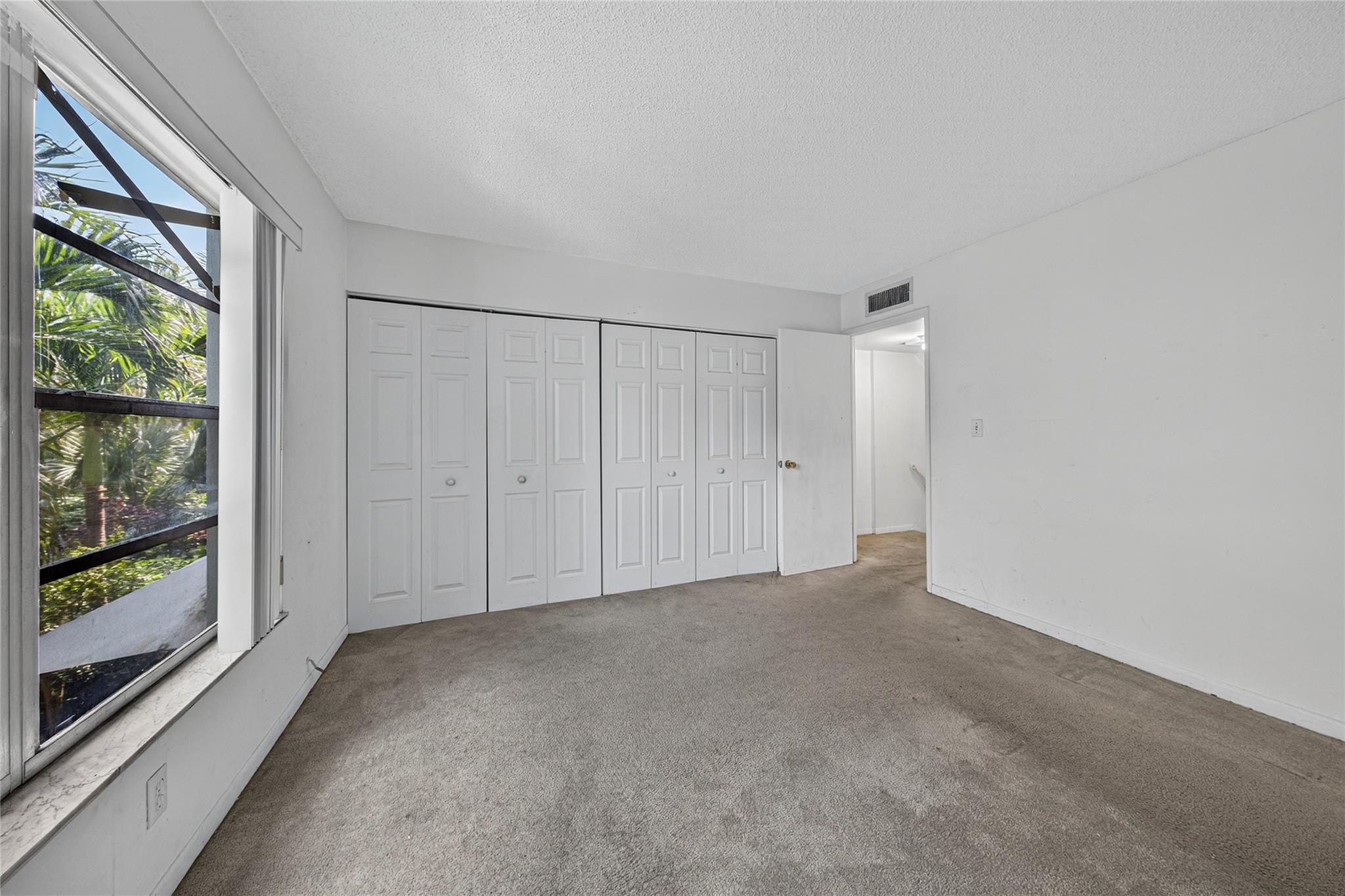 809 W Oakland Park Blvd J5