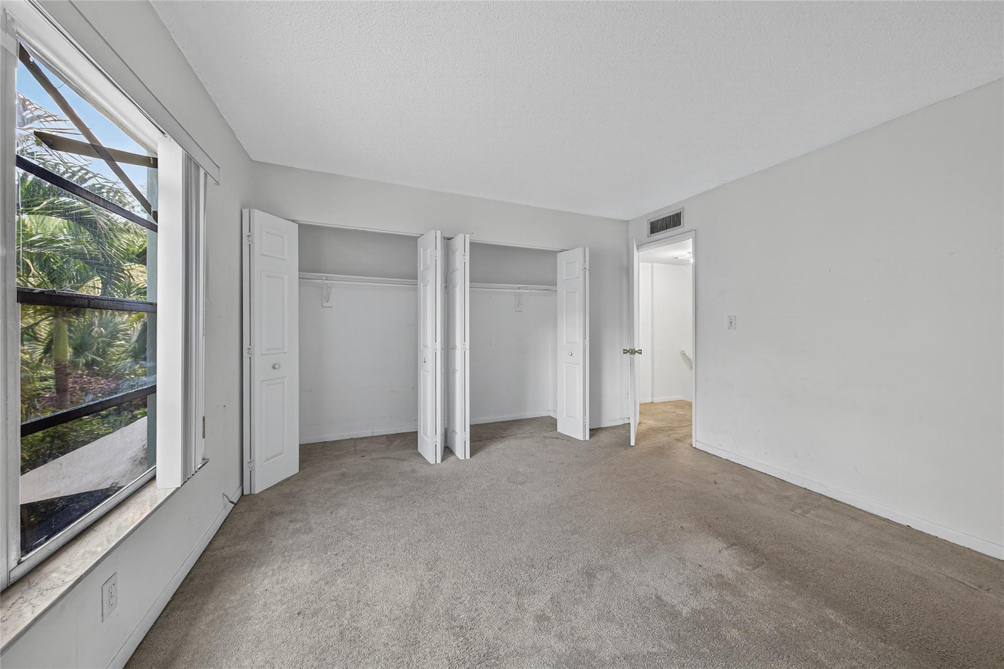 809 W Oakland Park Blvd J5