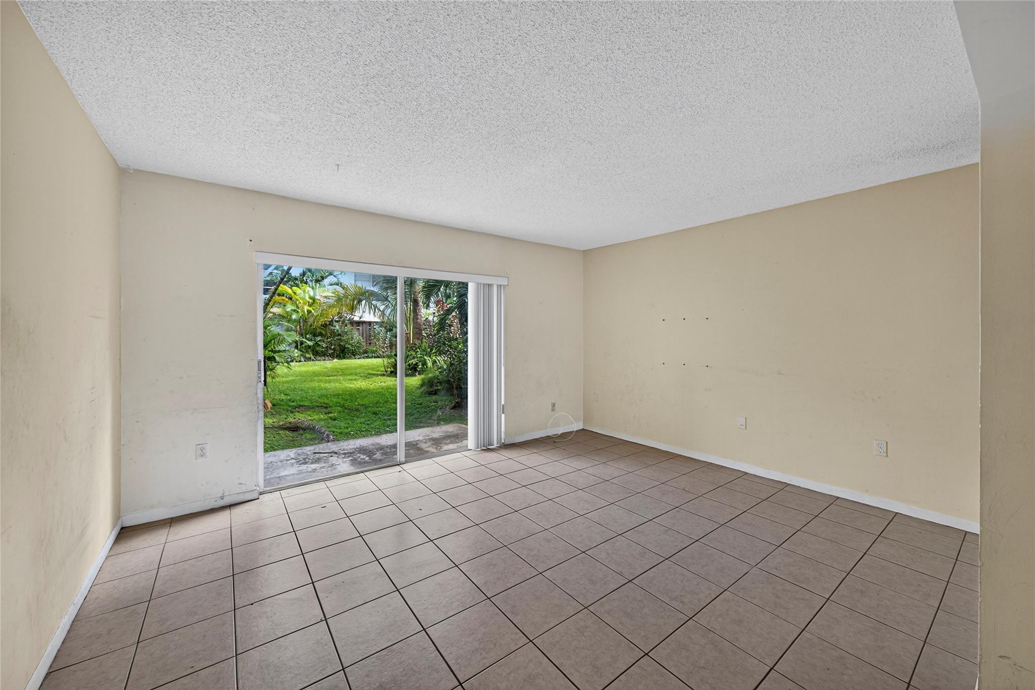 809 W Oakland Park Blvd J5