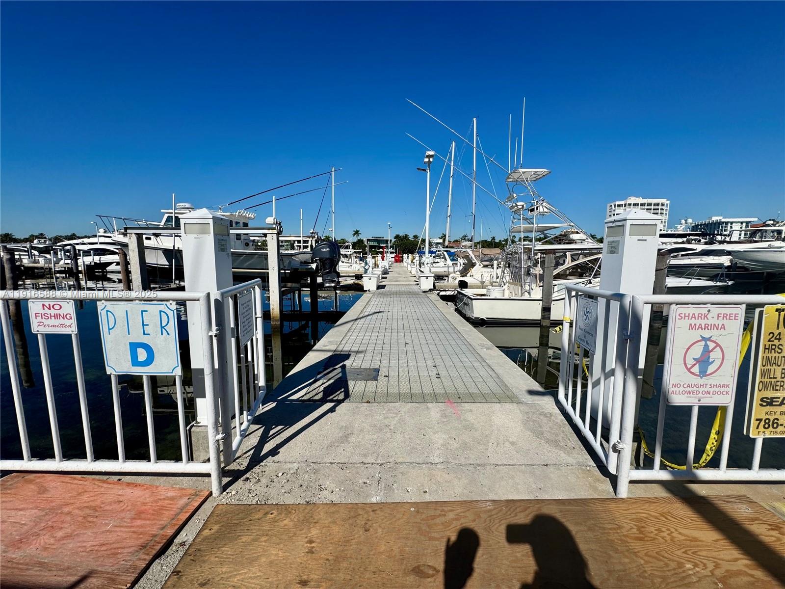 Grove Isle Marina