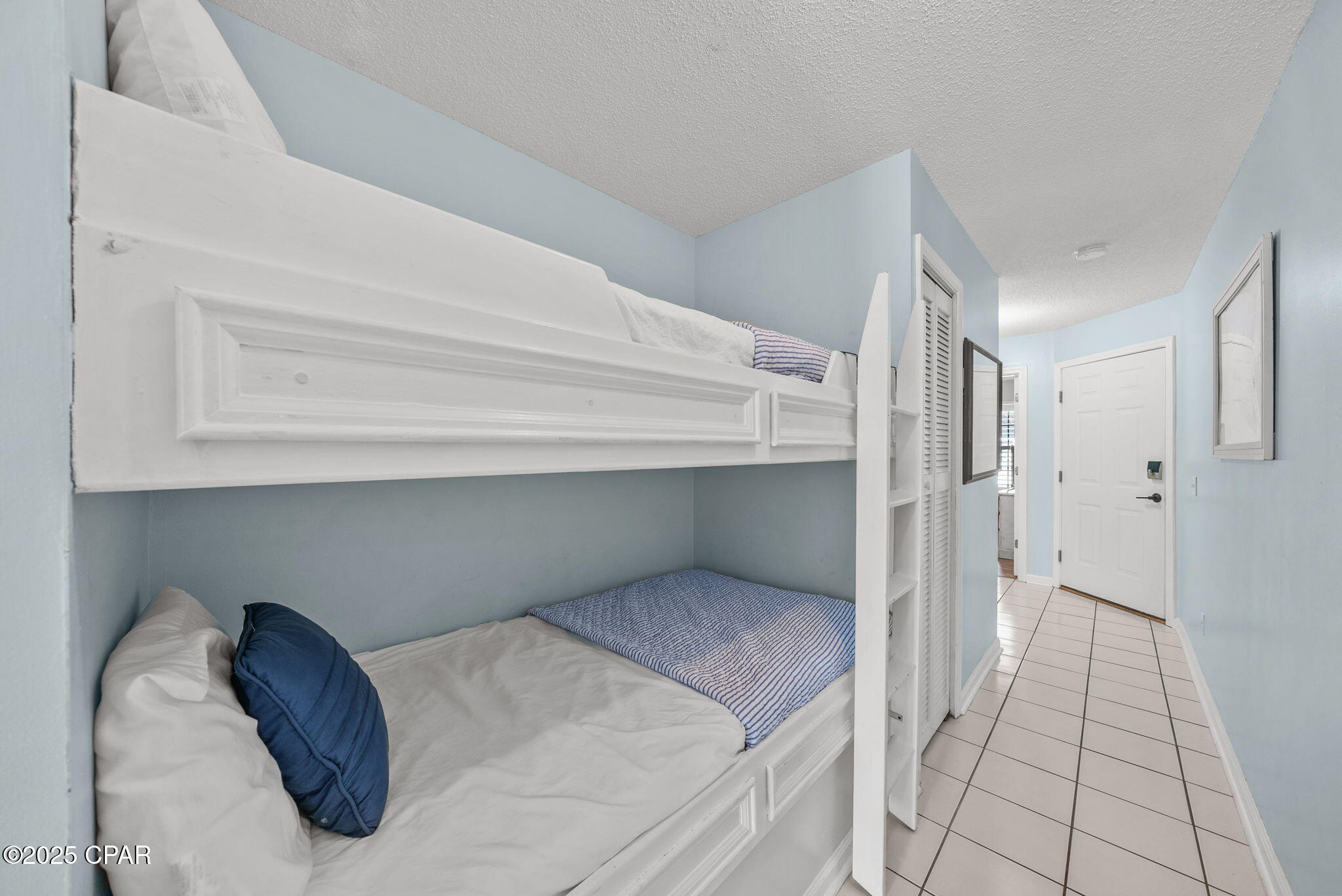 Image 5 For 17462 Front Beach Road 58206