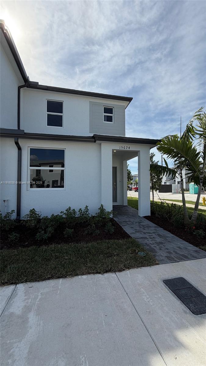 Be the first to live in this brand-new, beautiful townhome in the Viviant Promenade community. This spacious, open-concept two-story home features an open kitchen with a large counter, plenty of natural light, and generous living areas. Offering three bedrooms and three full baths, including a convenient one-bedroom and full bath on the first floor, plus an in-unit washer and dryer. Enjoy a paved, fenced backyard perfect for outdoor living. The community includes a children’s play area and a pool. Conveniently located near the Florida Turnpike, with easy access to the Florida Keys, restaurants, and shops. Move-in ready and easy to show!