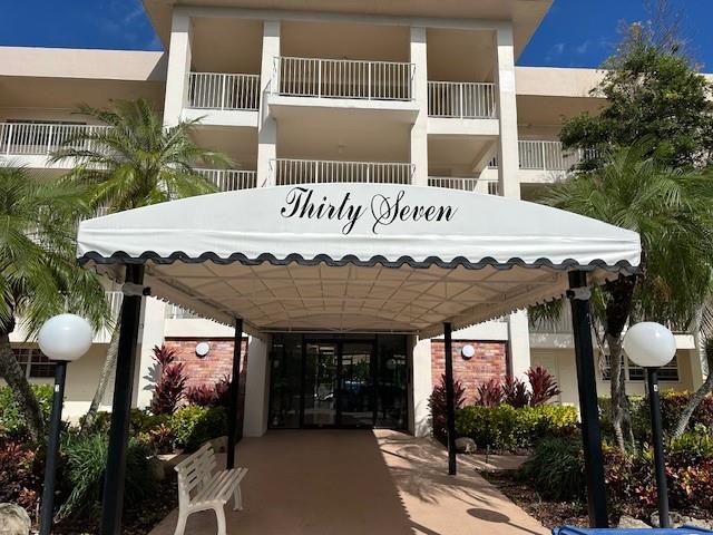 No 37 Palm-Aire Country C