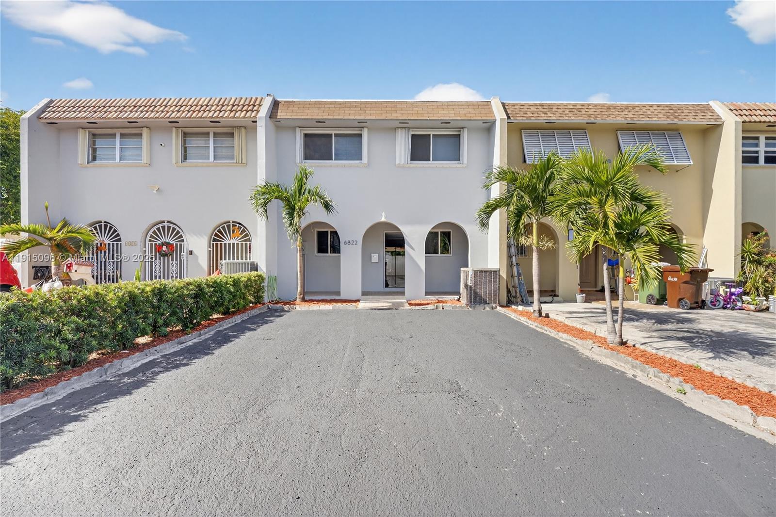 6822 2nd Ln Unit , Hialeah, Florida 33014
