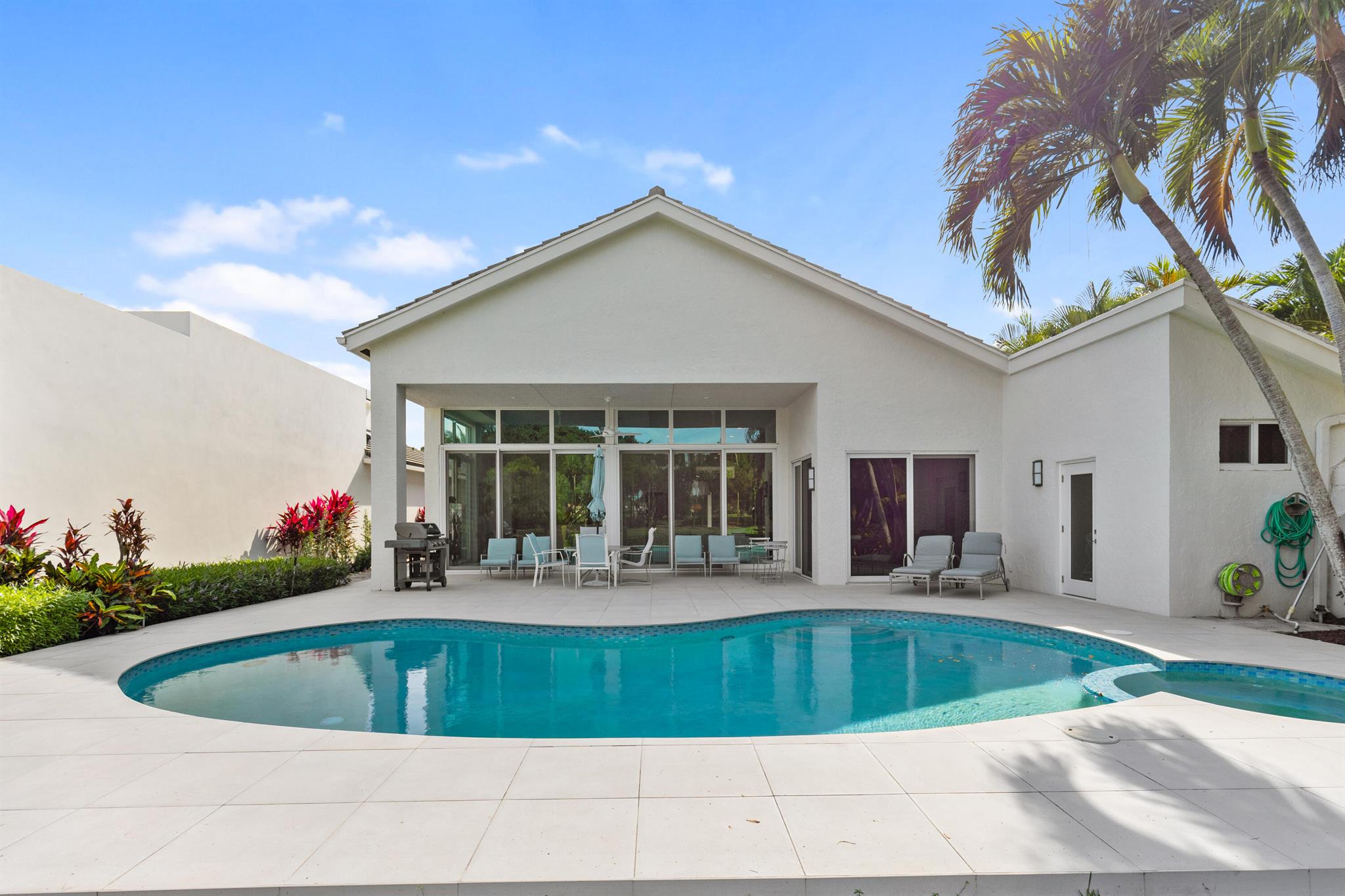 Image to showcase the property located at 13370 Deauville Drive