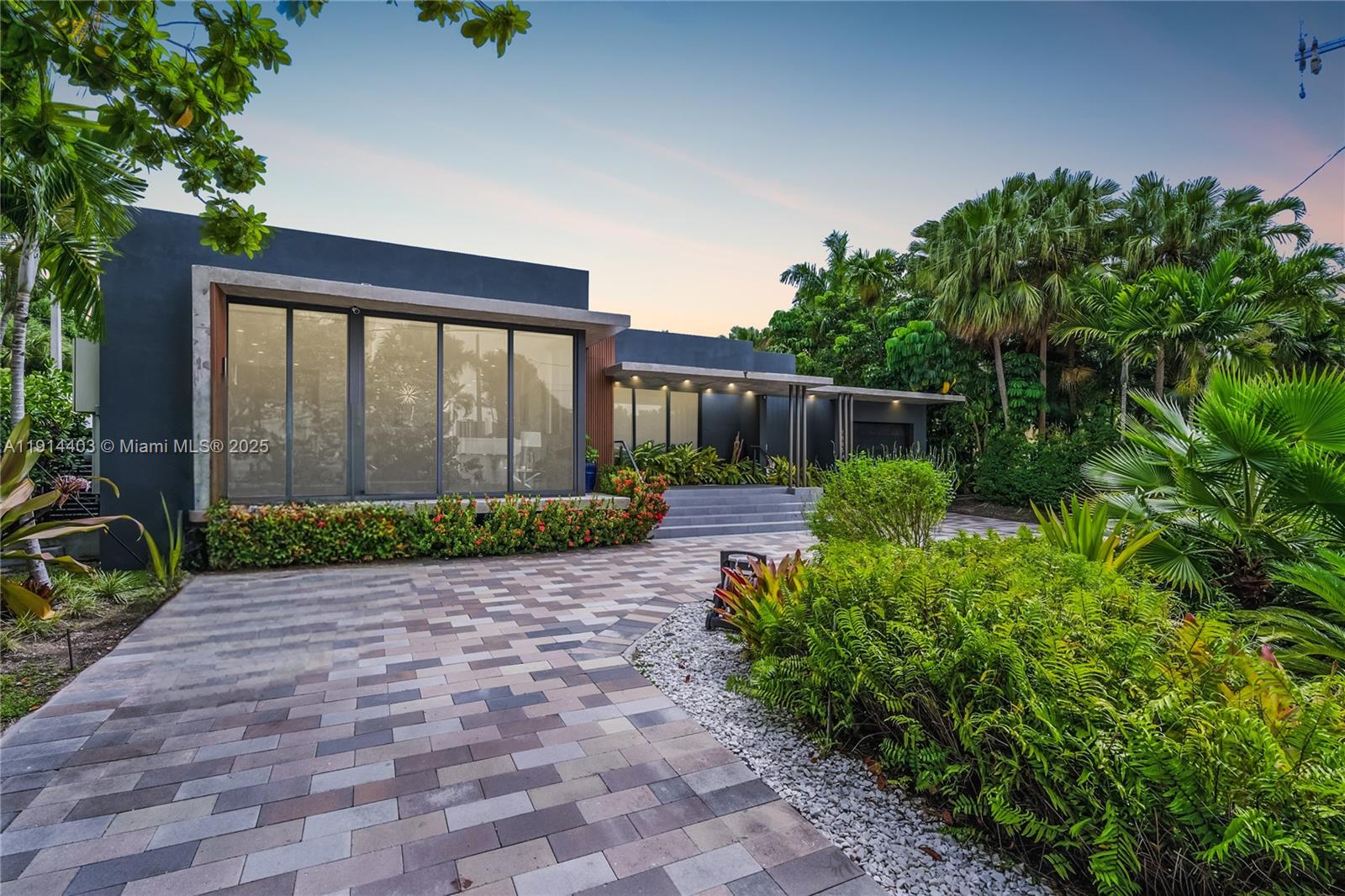 Casa en Venta en North Miami, FL