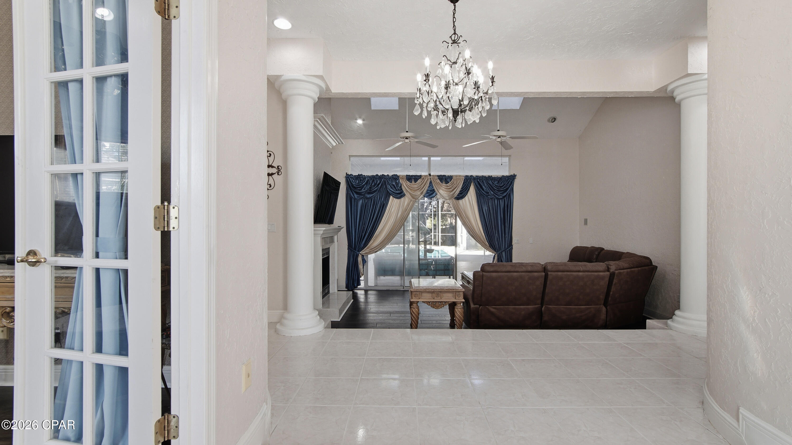 Image 11 For 147 Palm Grove Boulevard