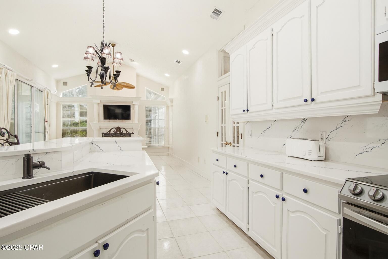 Image 21 For 147 Palm Grove Boulevard