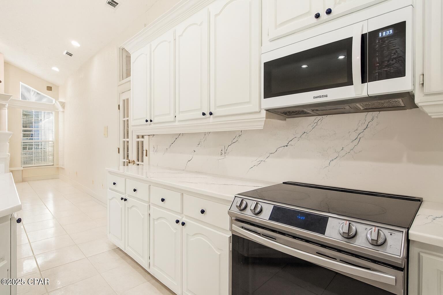 Image 23 For 147 Palm Grove Boulevard