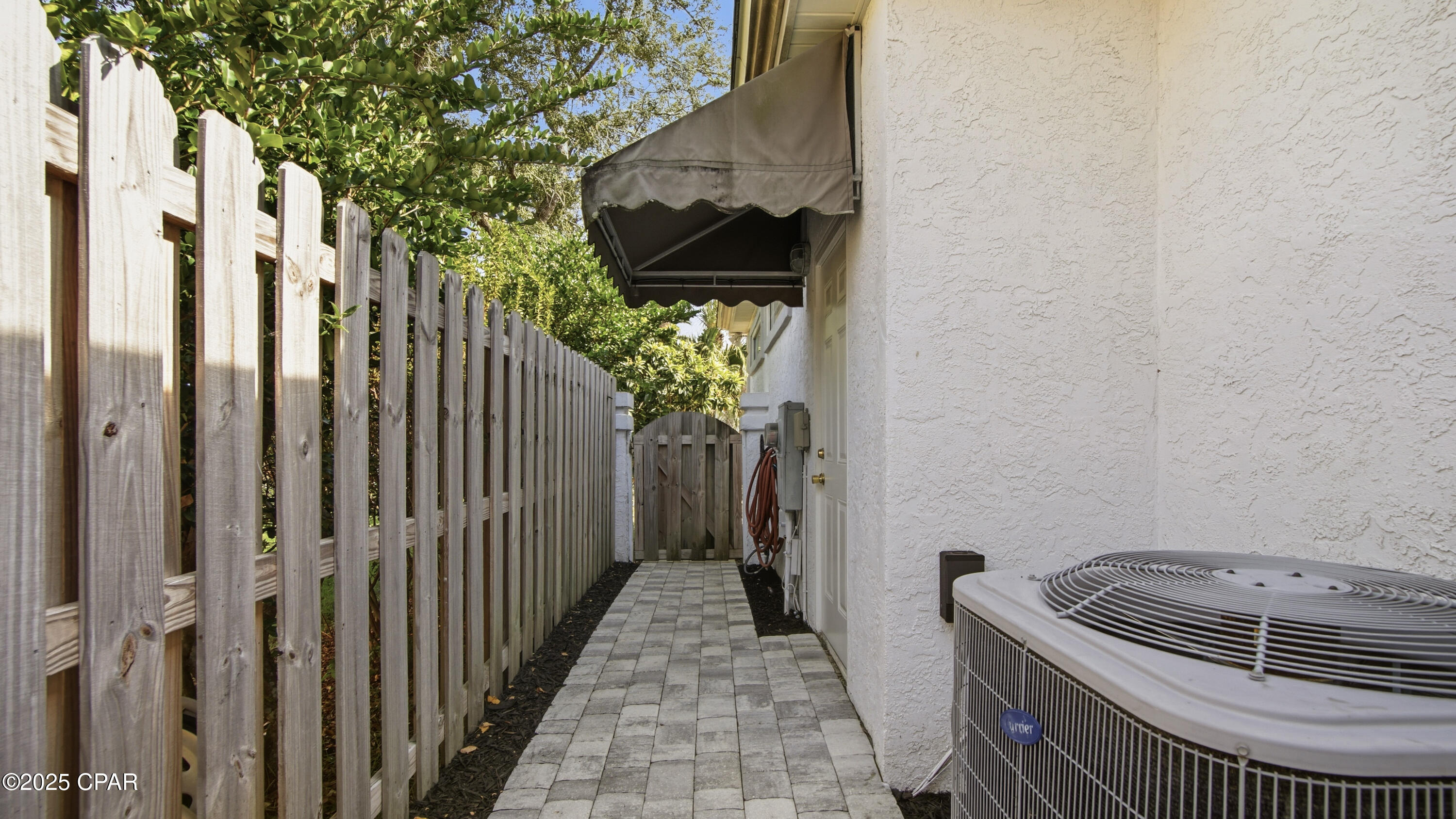 Image 9 For 147 Palm Grove Boulevard