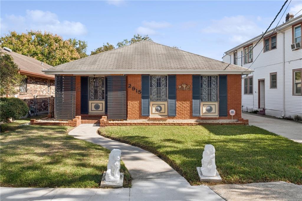 2915 Paris Avenue