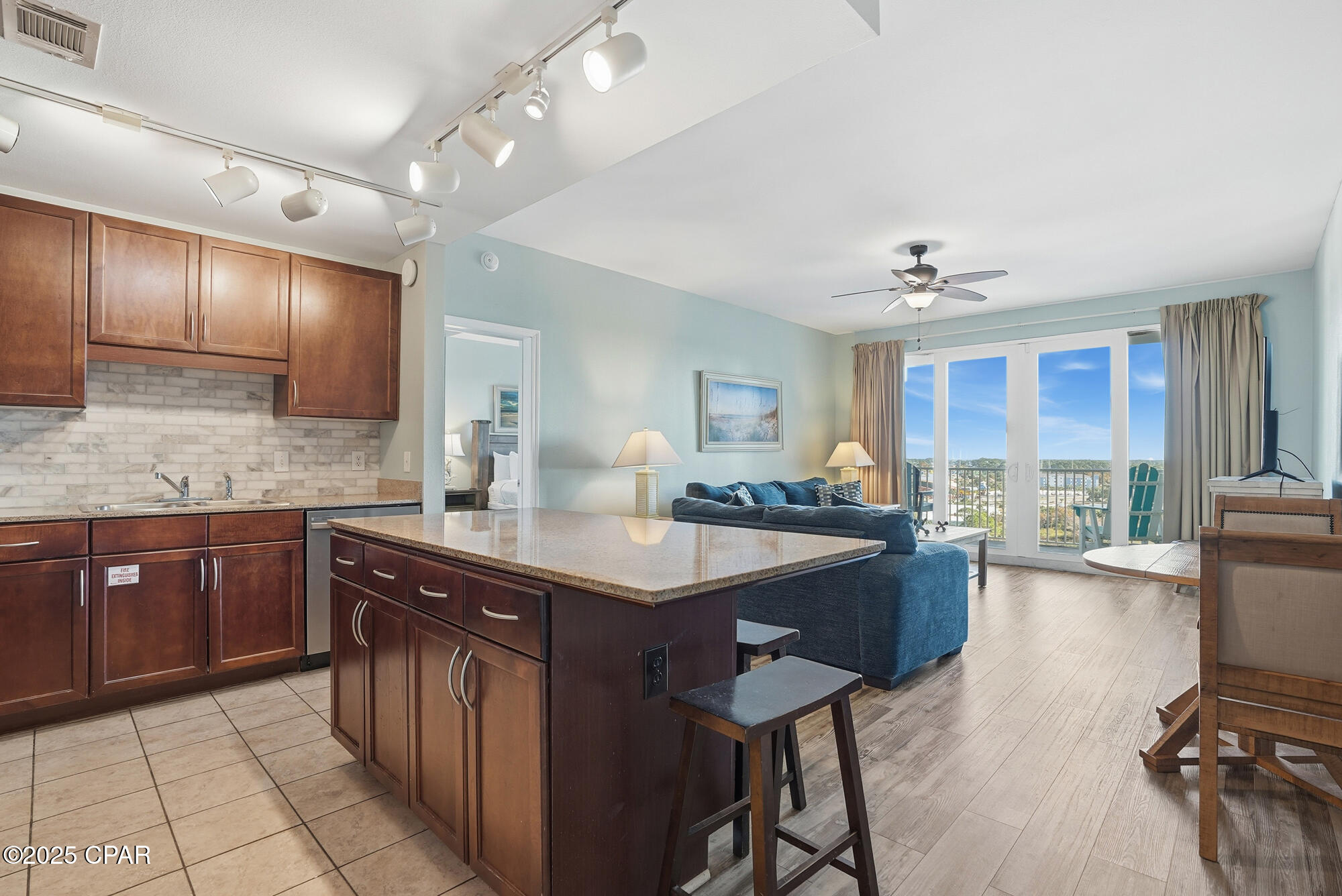 Image 11 For 9902 Thomas Drive 928