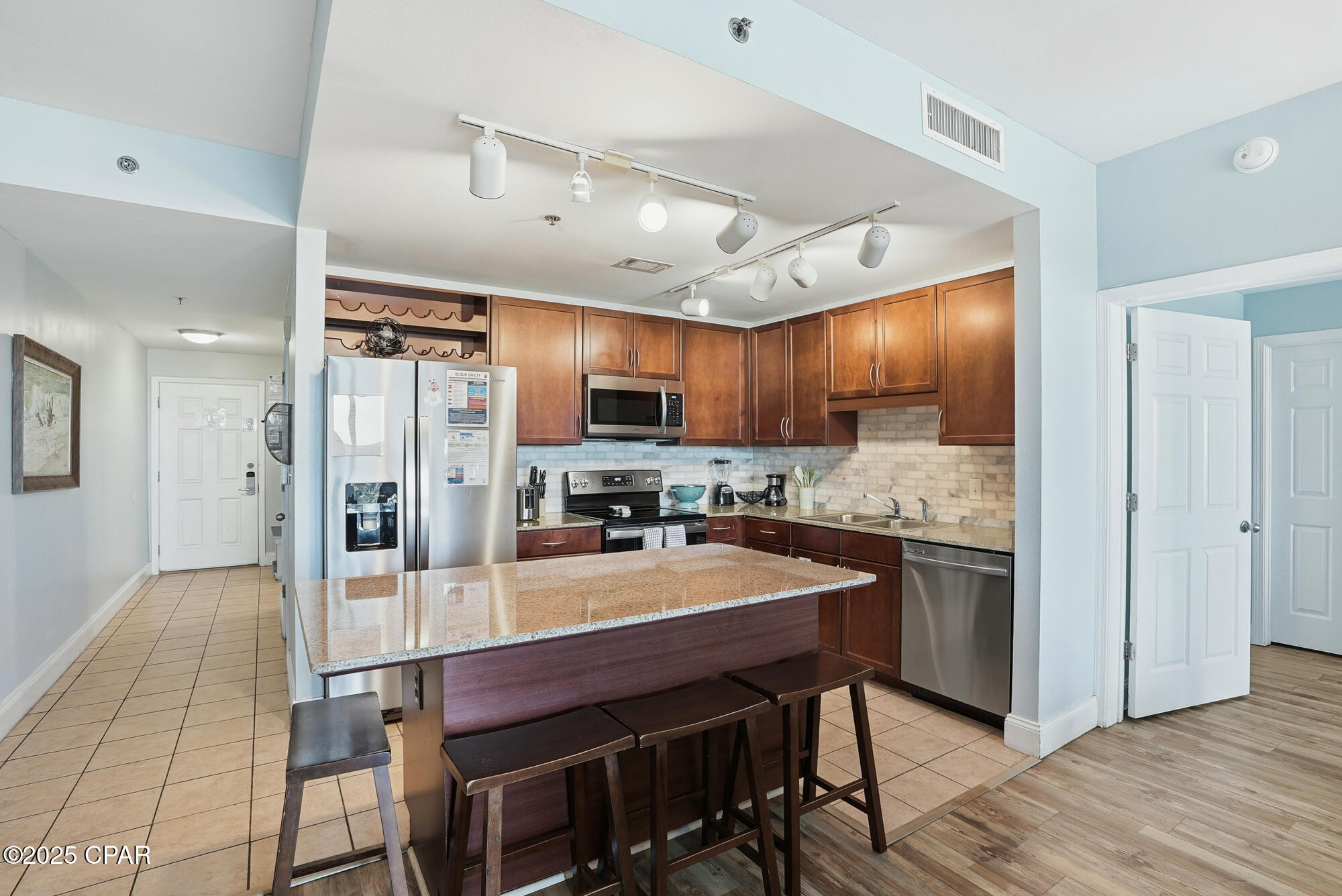 Image 12 For 9902 Thomas Drive 928