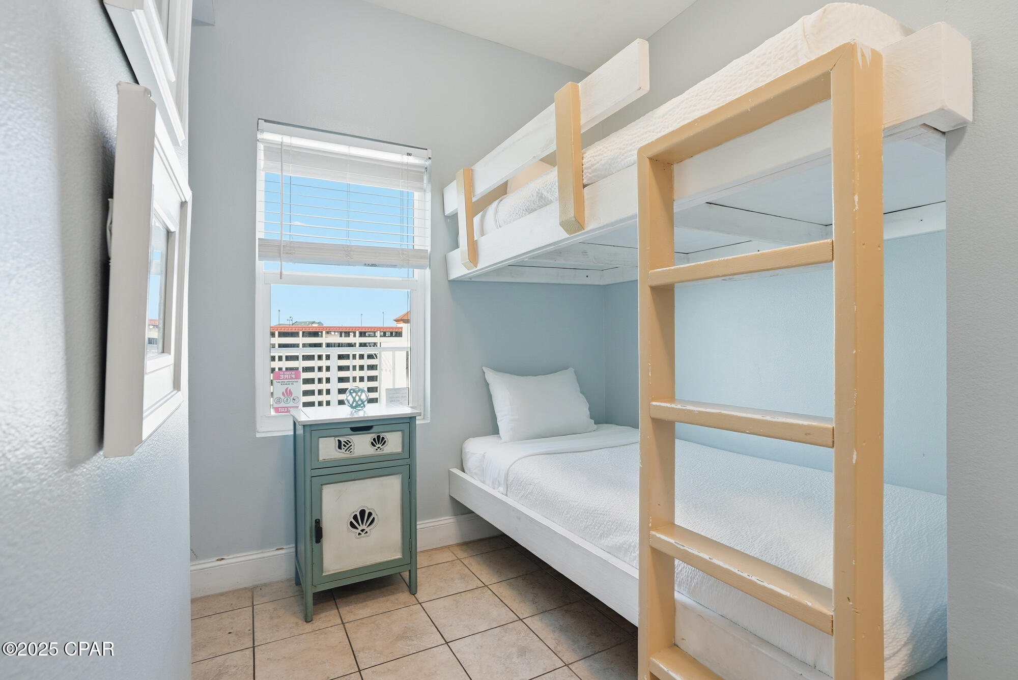 Image 24 For 9902 Thomas Drive 928