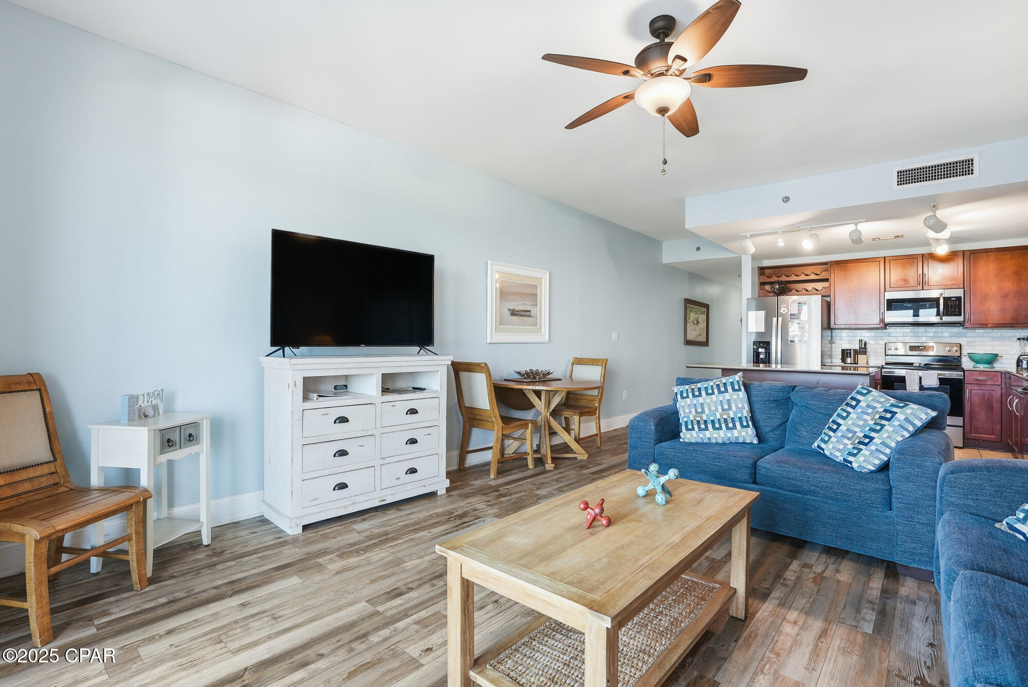 Image 6 For 9902 Thomas Drive 928