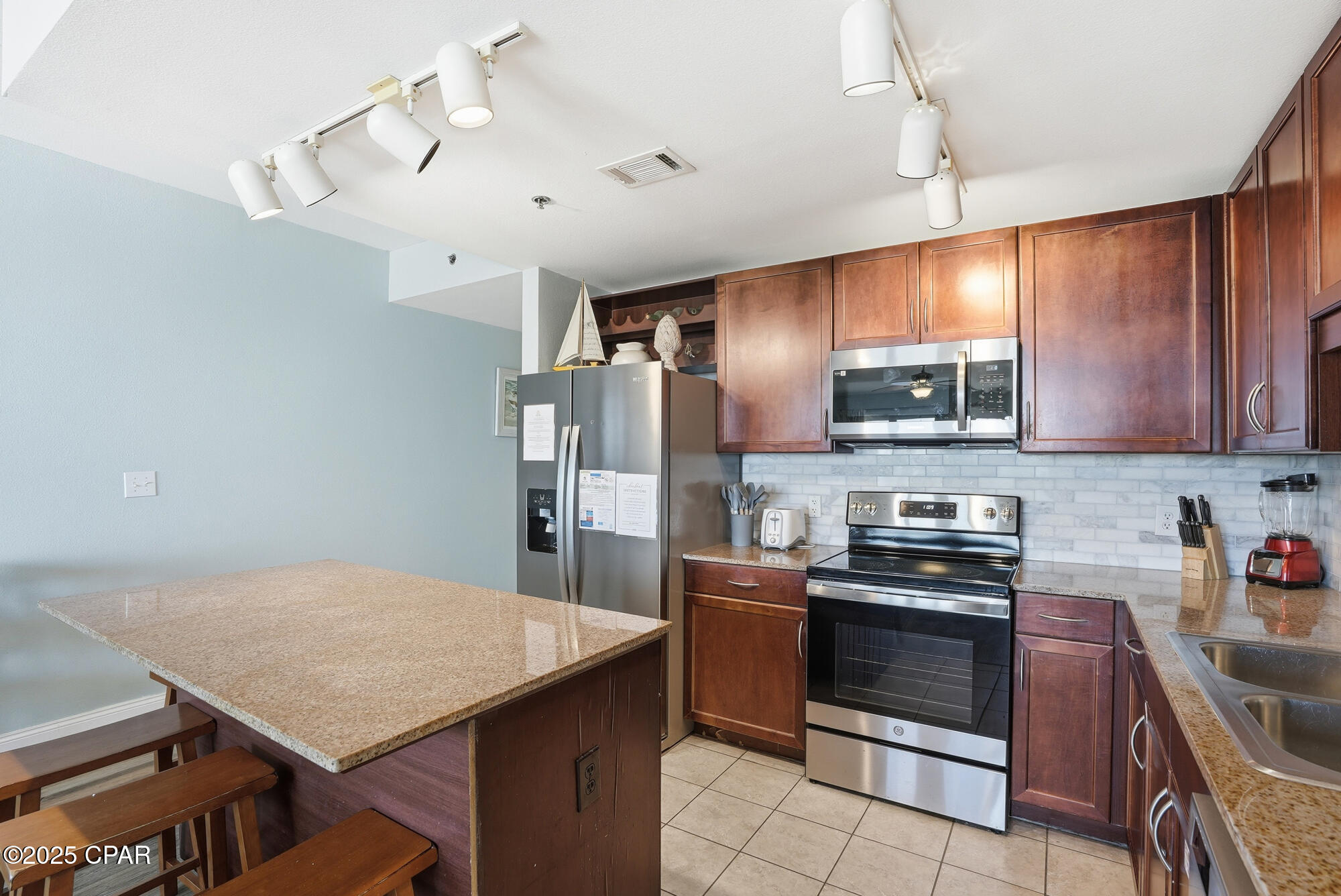 Image 11 For 9902 Thomas Drive 1832