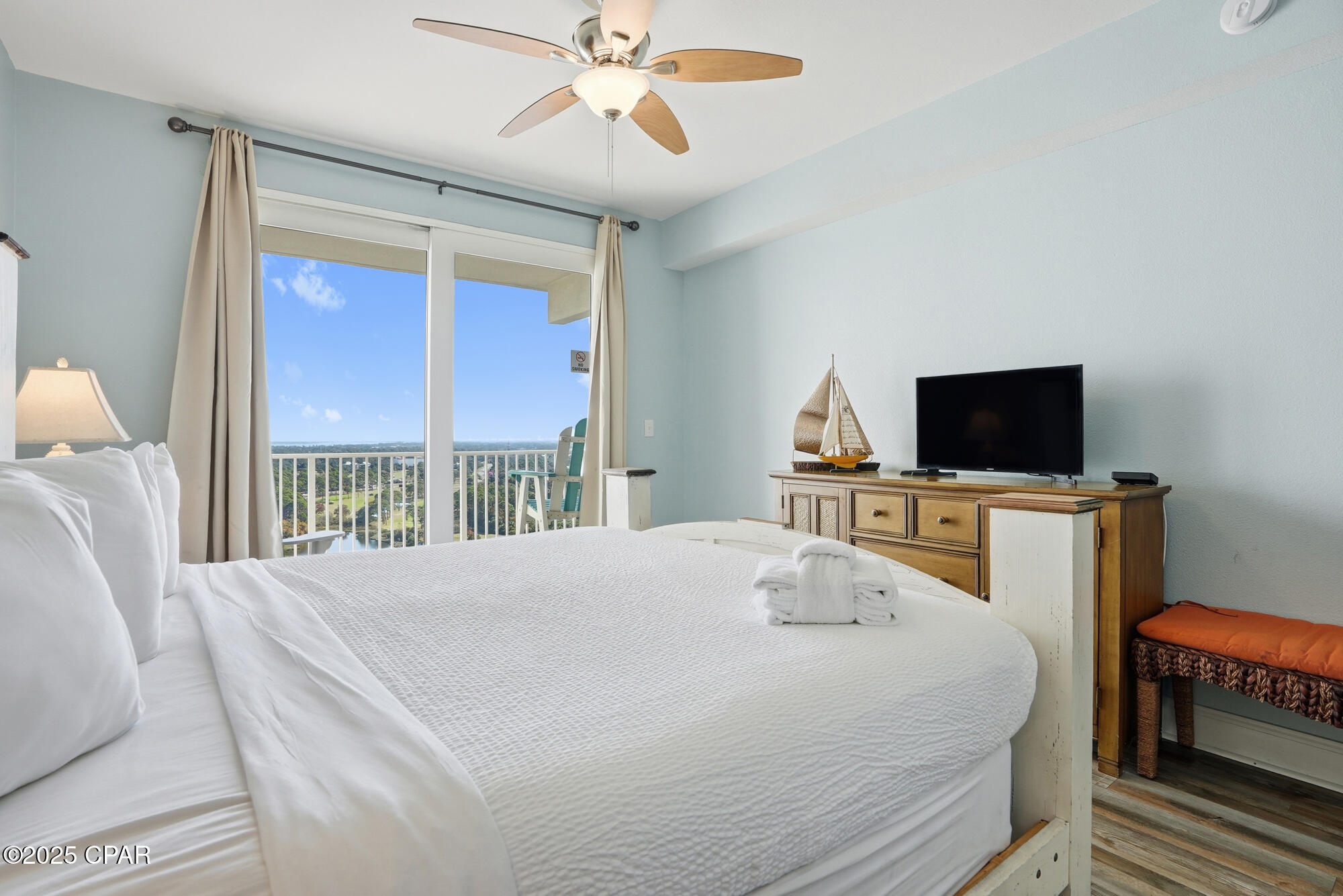 Image 16 For 9902 Thomas Drive 1832