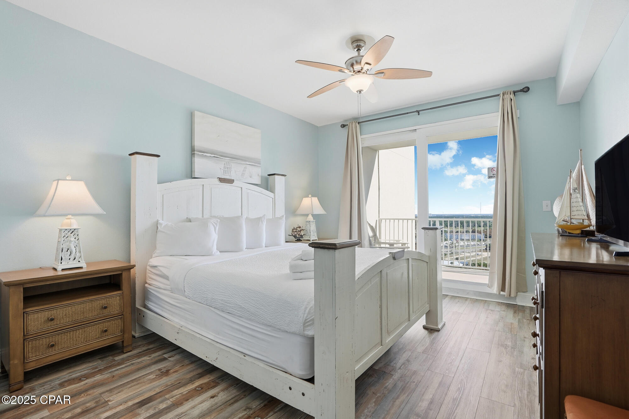 Image 17 For 9902 Thomas Drive 1832