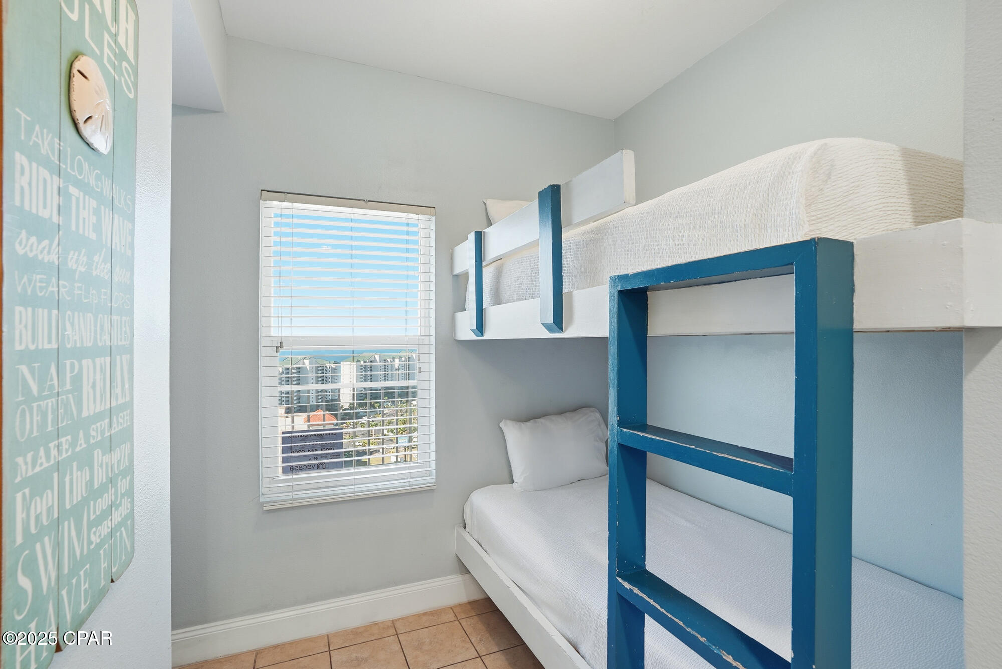 Image 25 For 9902 Thomas Drive 1832