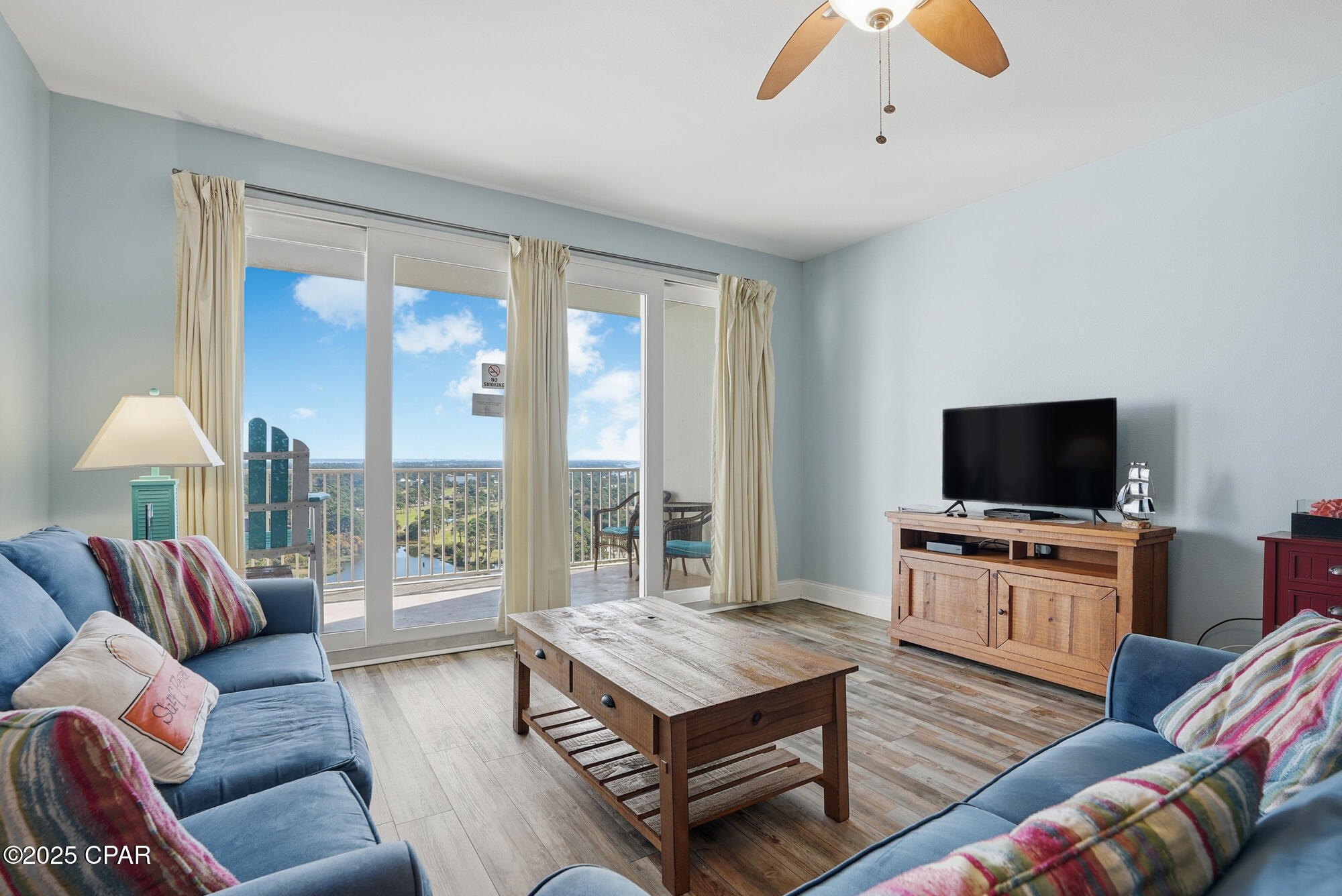 Image 6 For 9902 Thomas Drive 1832