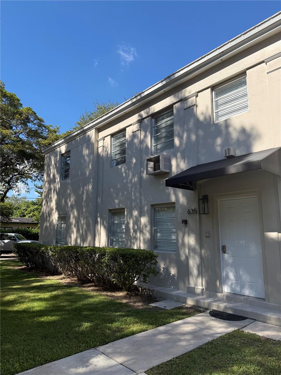 Charming and spacious 2-bedroom, 1-bath corner unit on a beautiful tree-lined street in Coral Gables. With windows on all sides, the space gets tons of natural light throughout the day. The apartment has been freshly painted and features brand-new AC units, new appliances, and plenty of closet space. You’ll be just minutes from parks, top schools, coffee shops, and all the great restaurants the Gables is known for. On-site laundry available. Pets welcome. FAST APPROVAL.