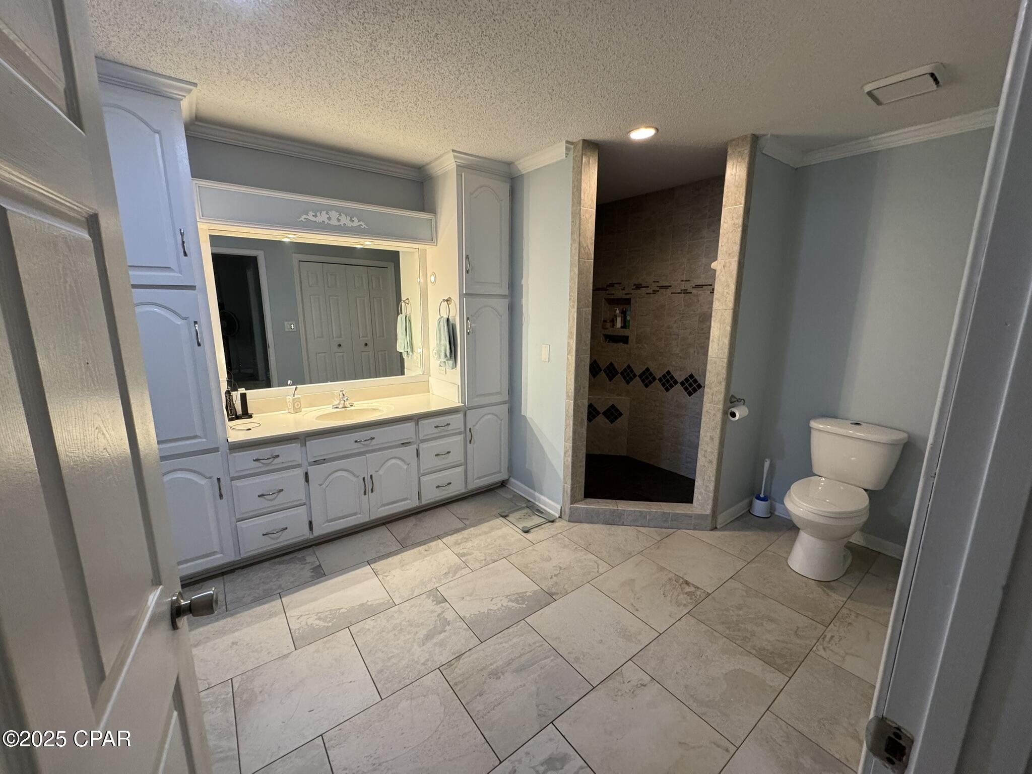 Image 28 For 8168 Adams Street