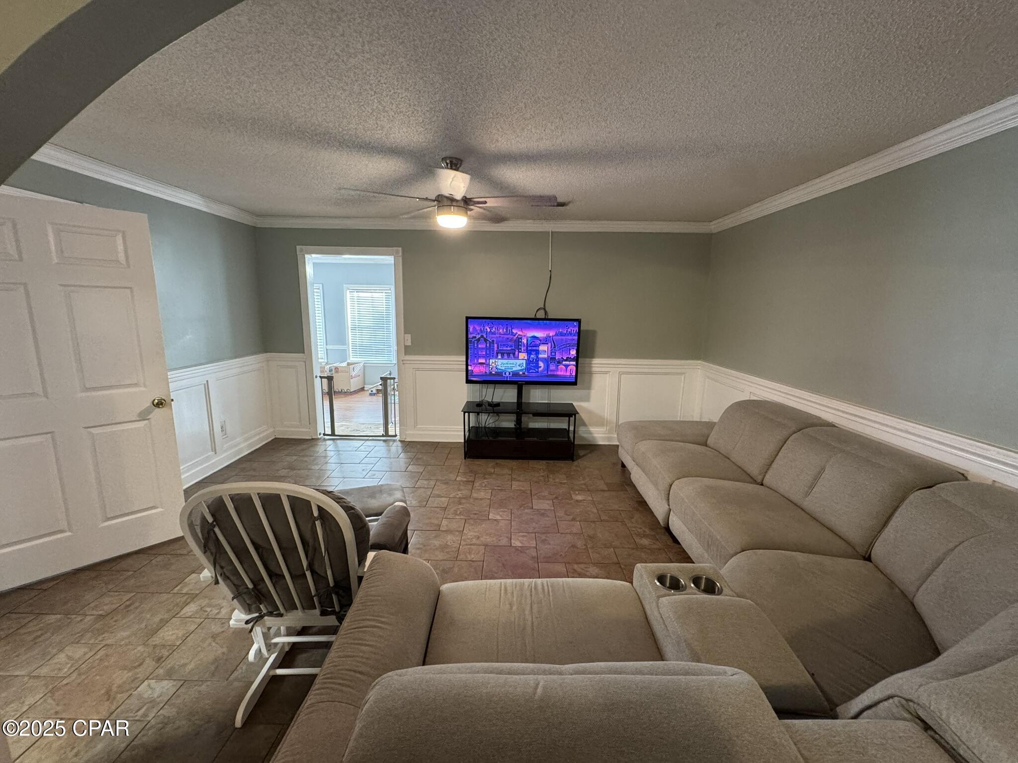 Image 9 For 8168 Adams Street