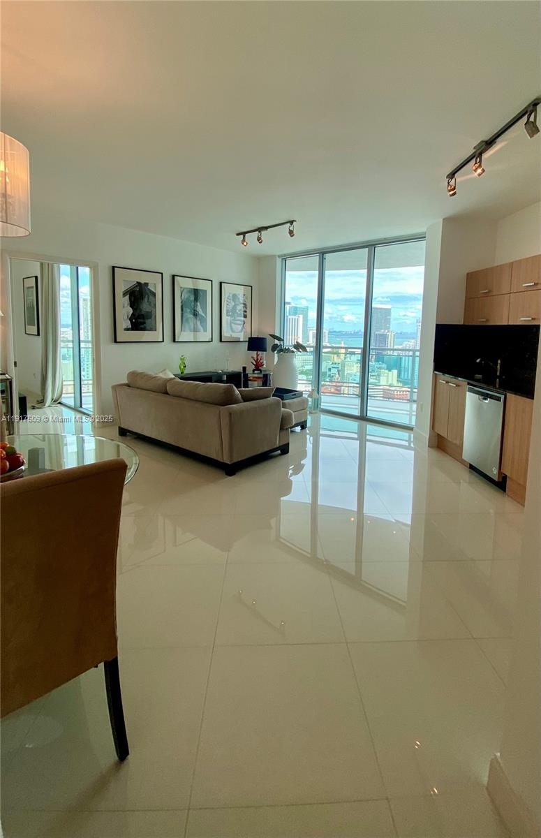 Condo for Rent in Miami, FL