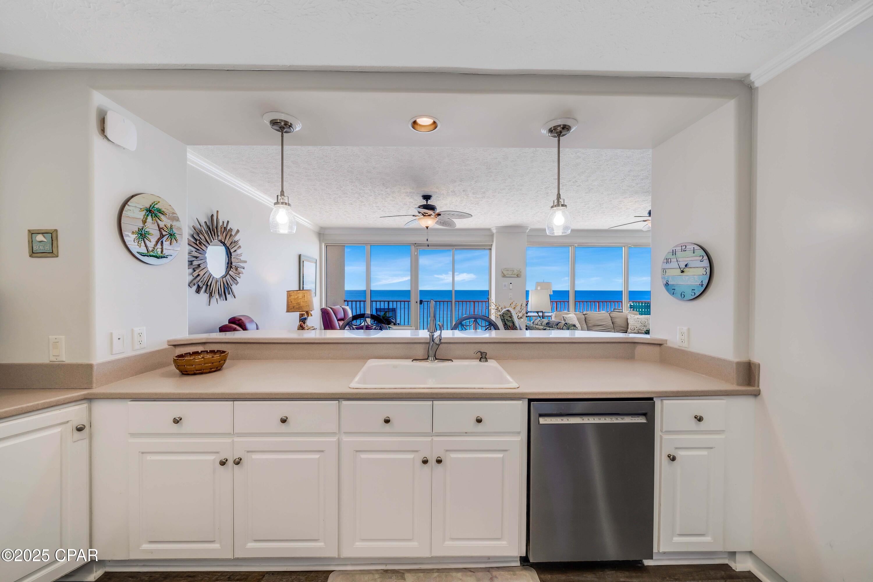 Image 14 For 7115 Thomas Drive 1204