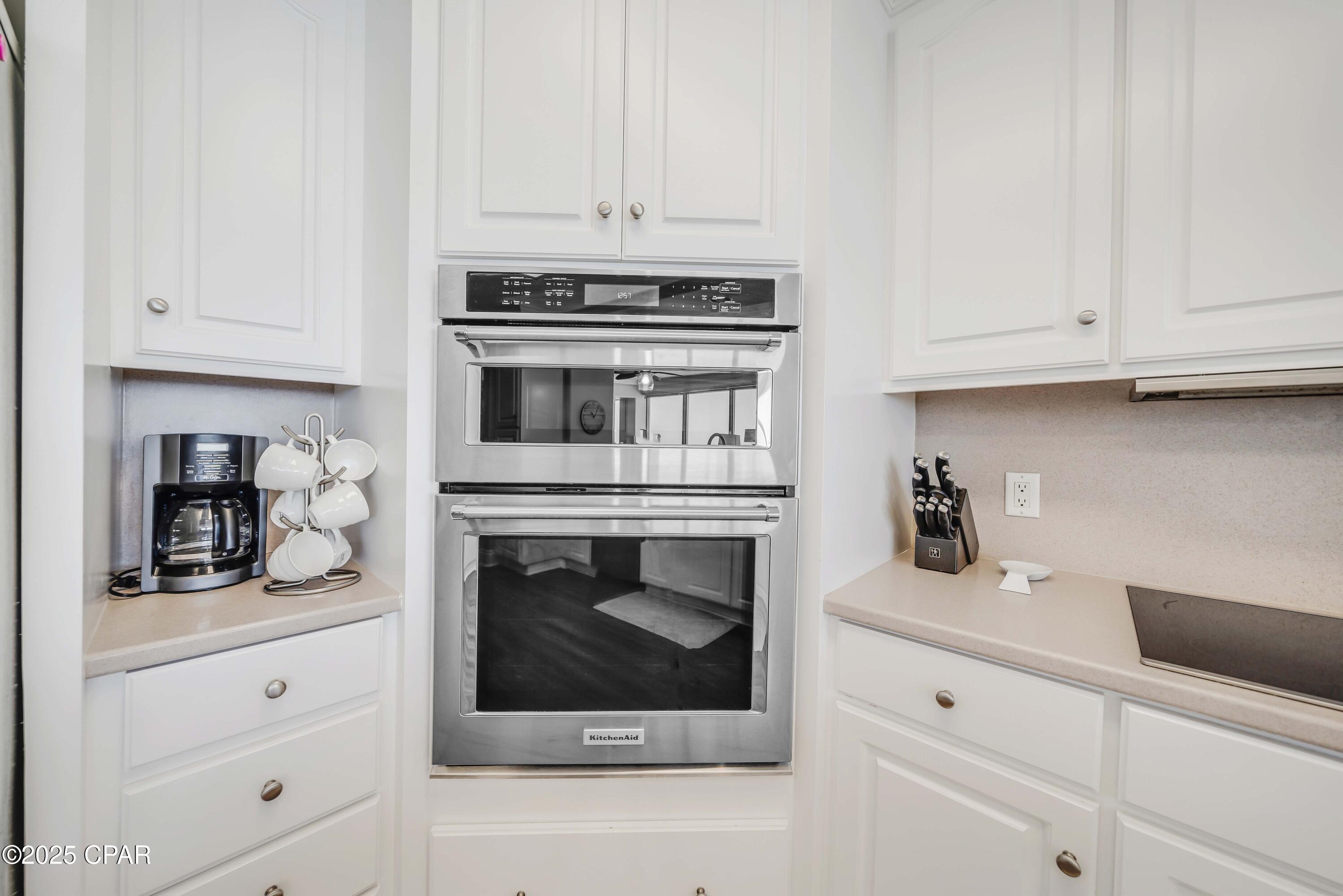 Listing photo id 17 for 7115 Thomas Drive 1204