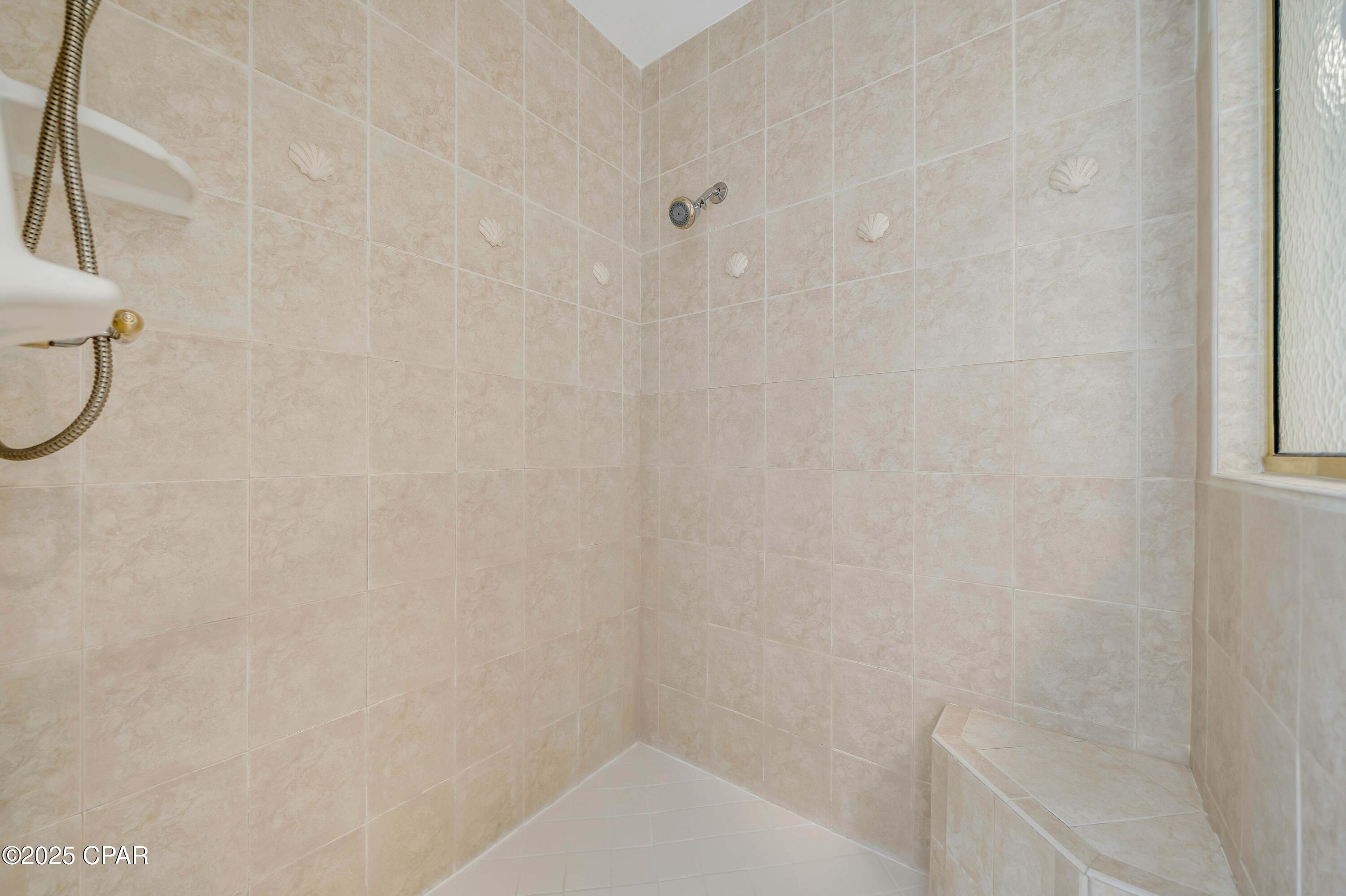 Listing photo id 30 for 7115 Thomas Drive 1204