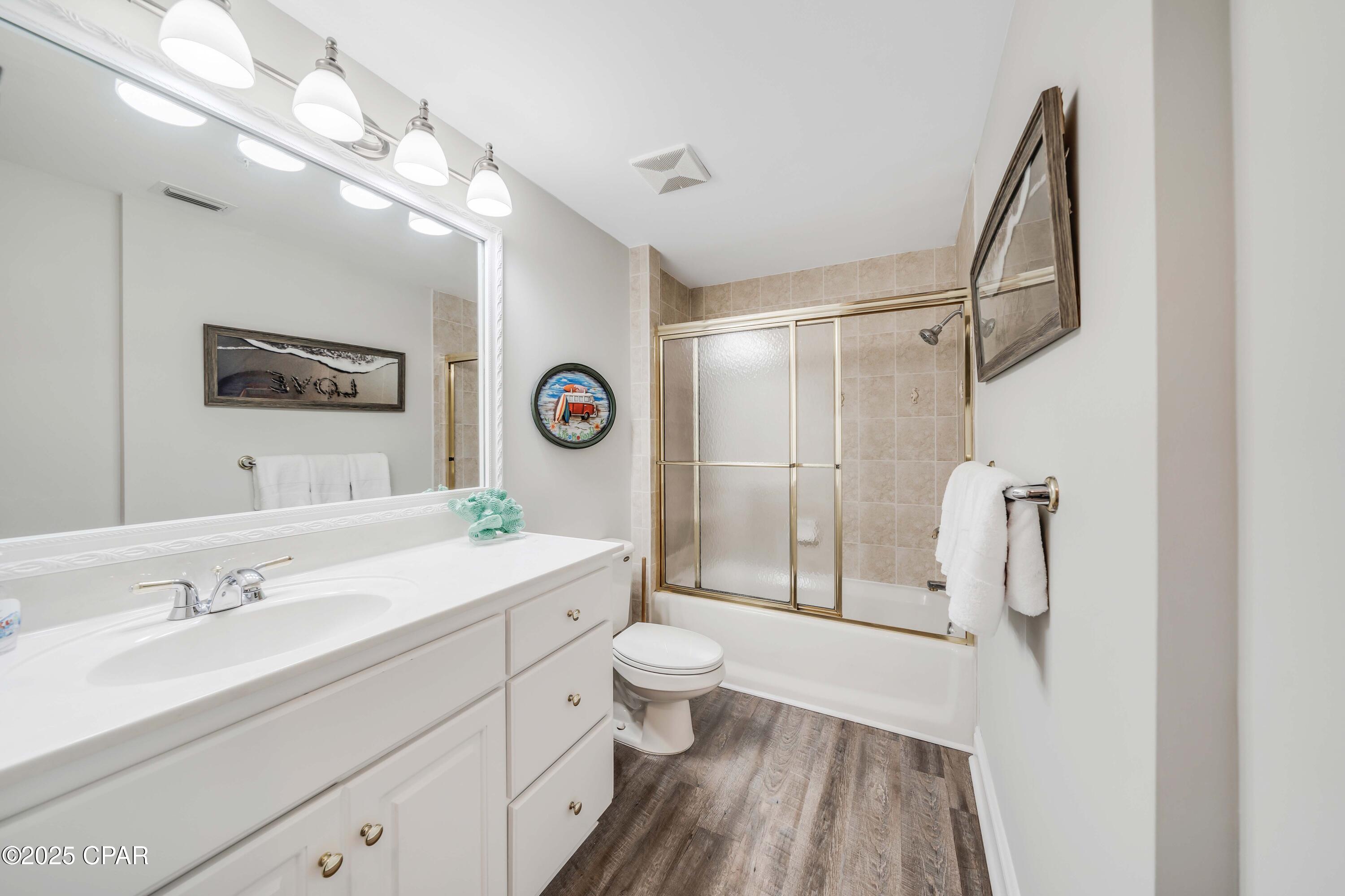 Listing photo id 40 for 7115 Thomas Drive 1204