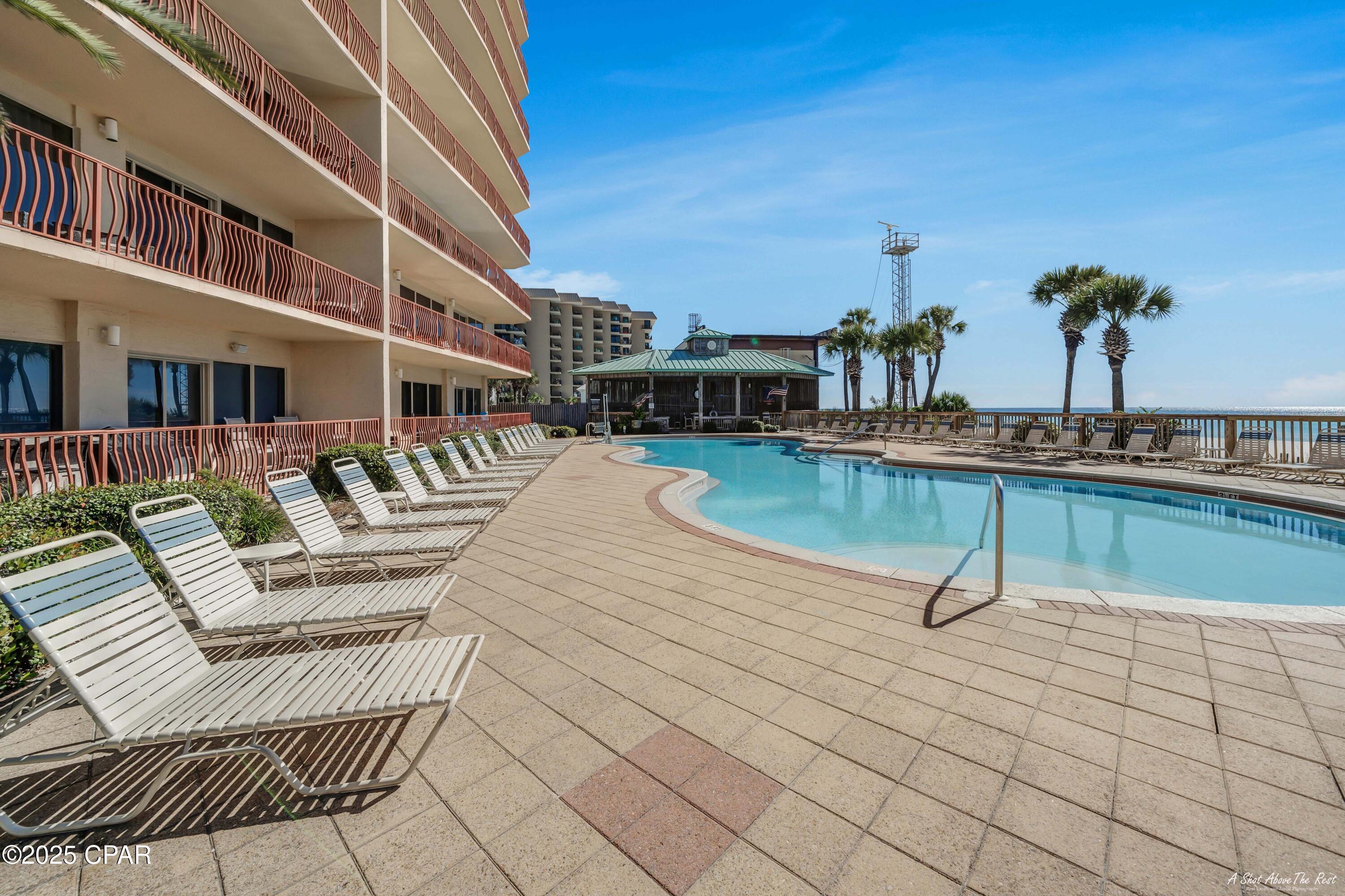 Listing photo id 53 for 7115 Thomas Drive 1204