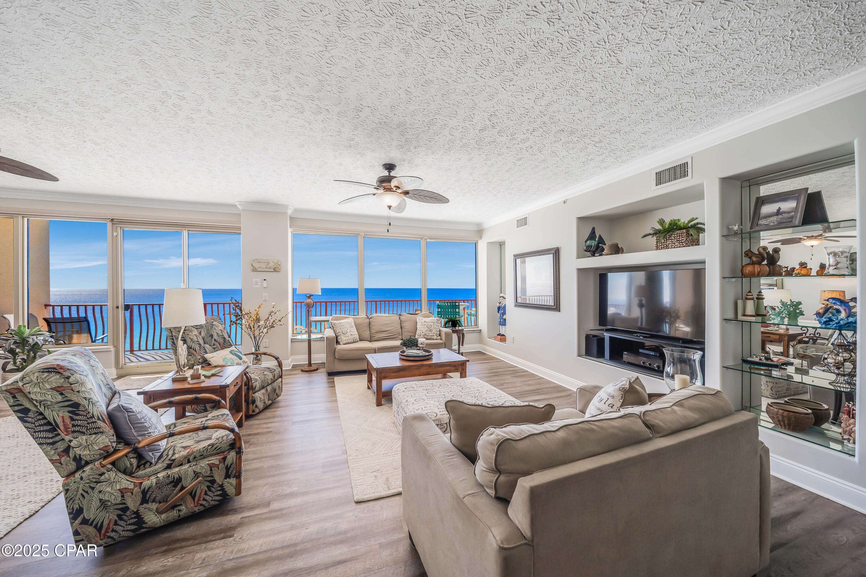 Listing photo id 8 for 7115 Thomas Drive 1204