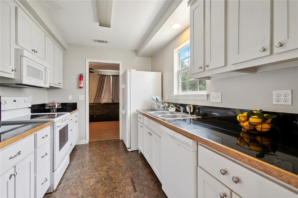 Homes for sale in New Orleans, LA | 5712 Wildair Dr, New Orleans, LA 70122 | MLS# 2531601