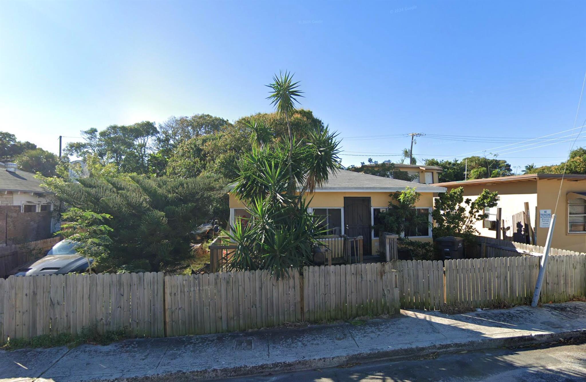 728 22nd Street West Palm Beach FL 33407 | R11142274