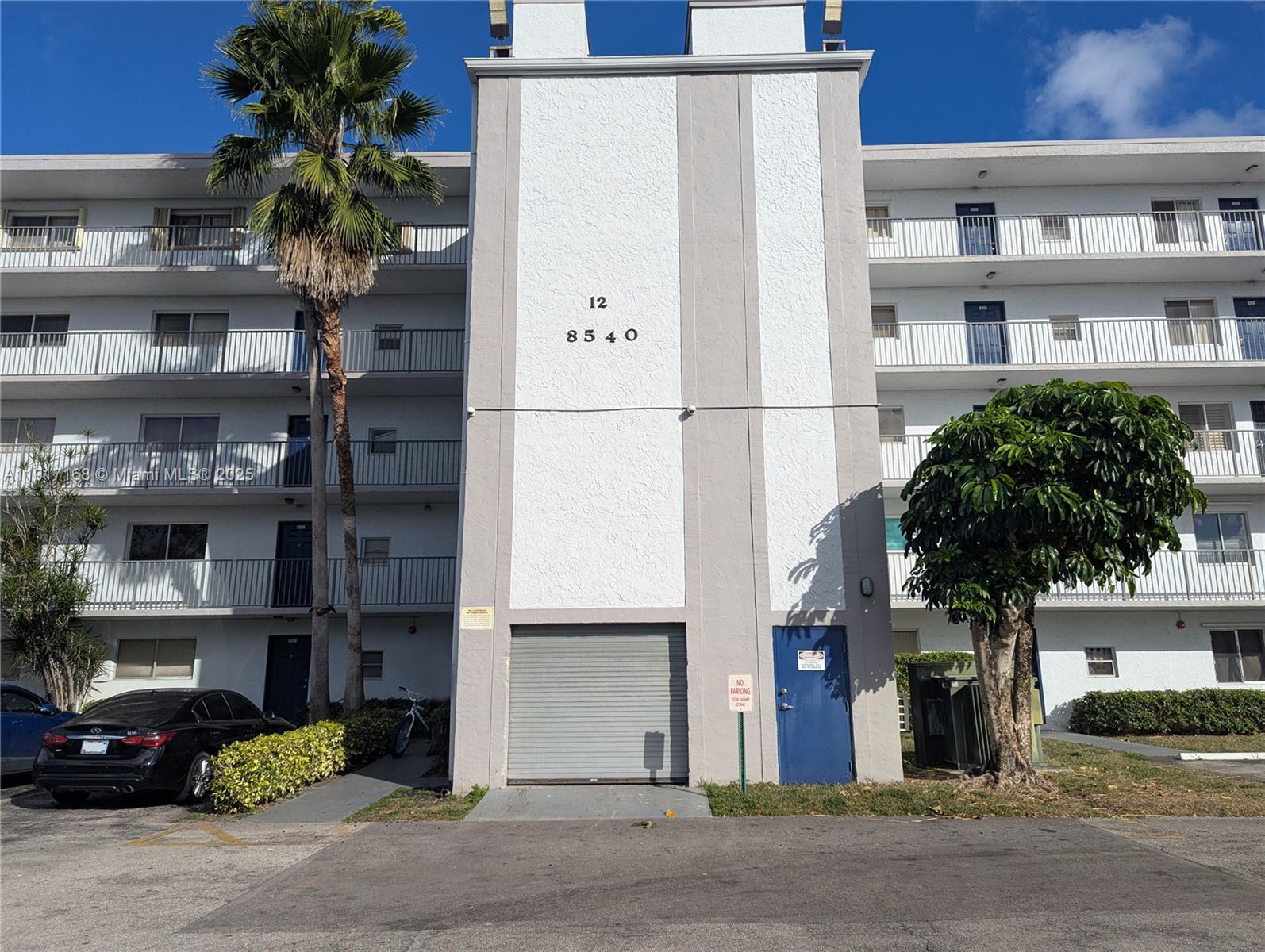 Lakeshore At University P