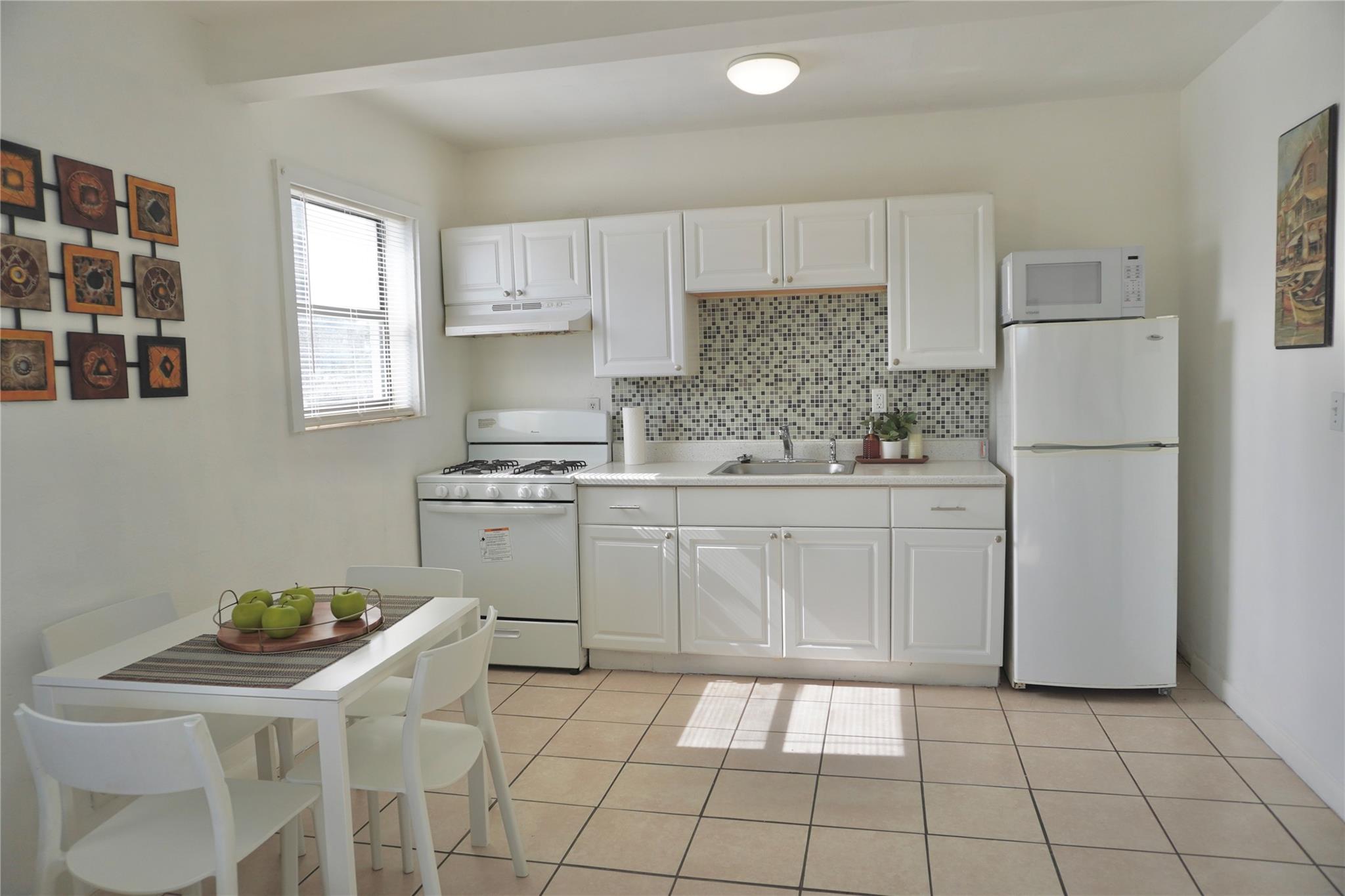 Pembroke Arms Condo Apts